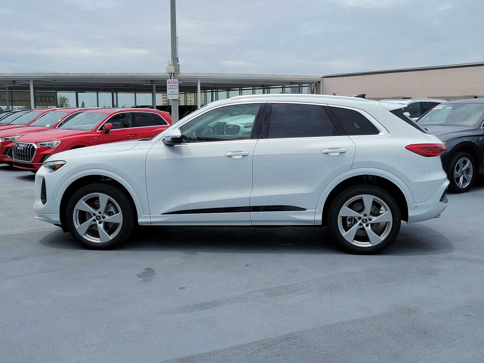 Thumbnail: 2026 Audi Q5 - 3