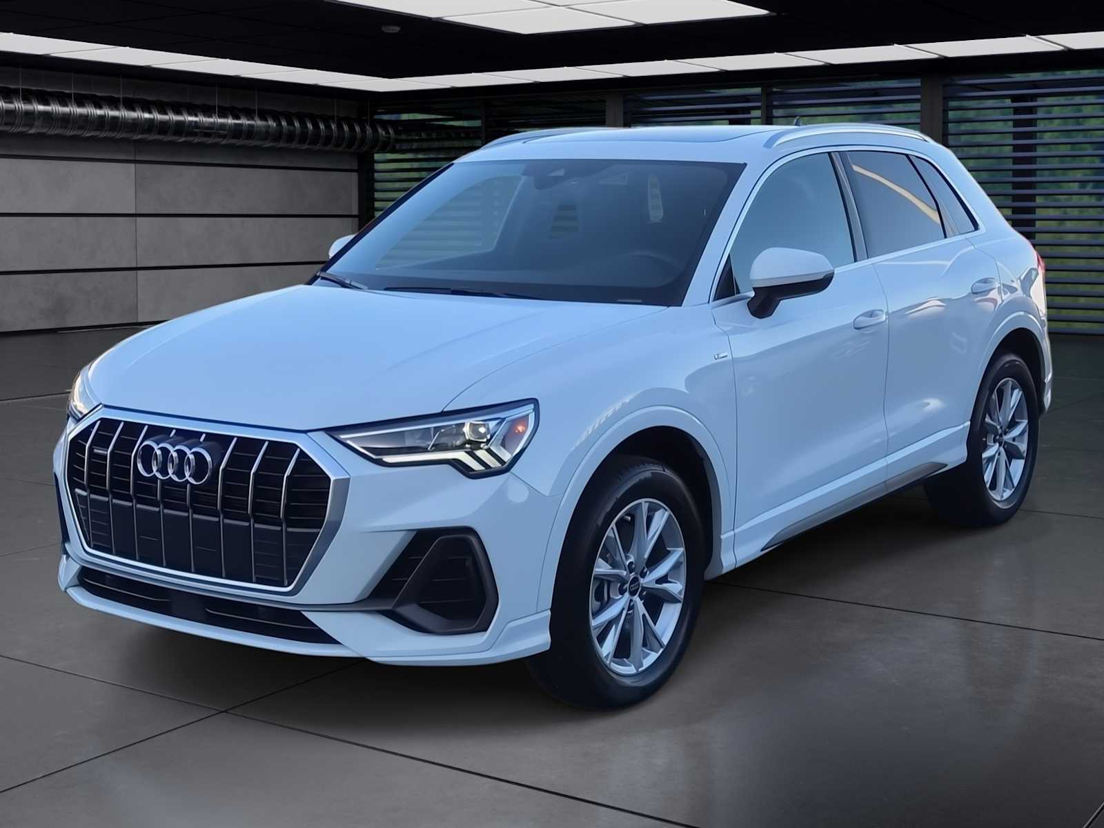 Thumbnail: 2025 Audi Q3 - 1