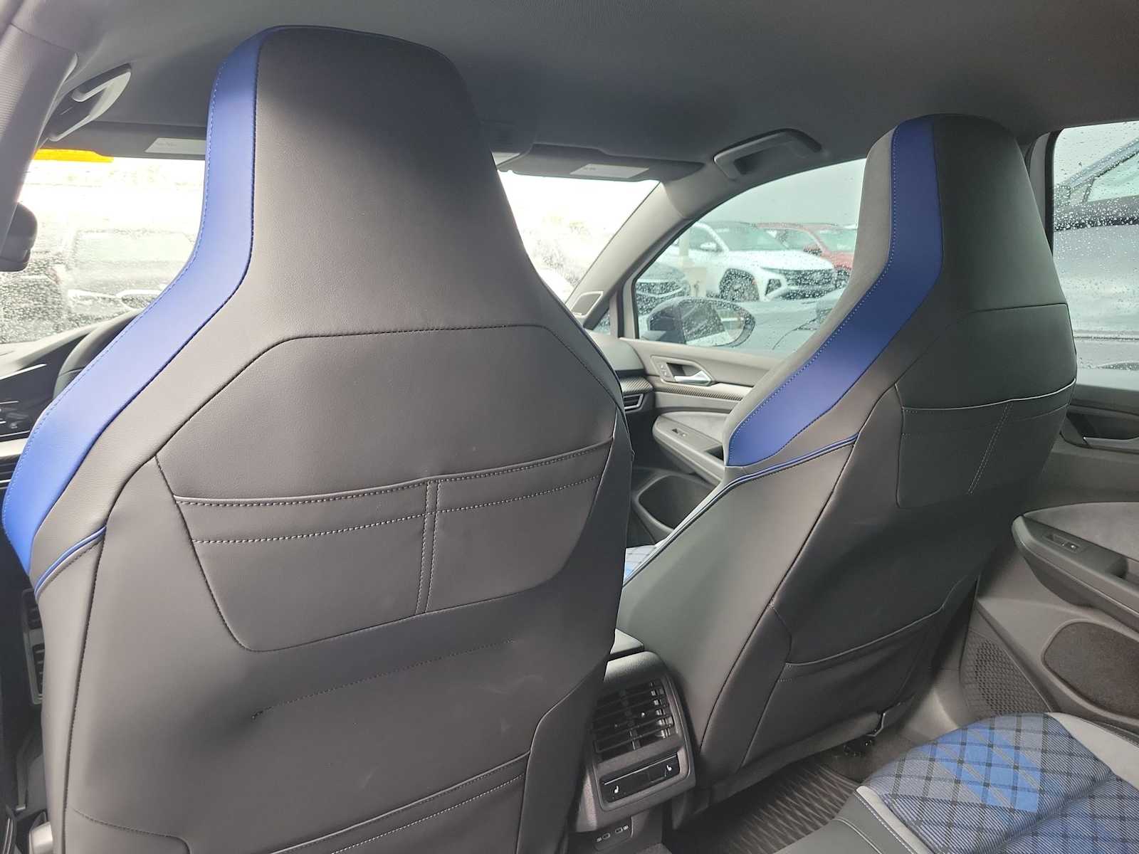 Thumbnail: 2025 Volkswagen Golf - 17