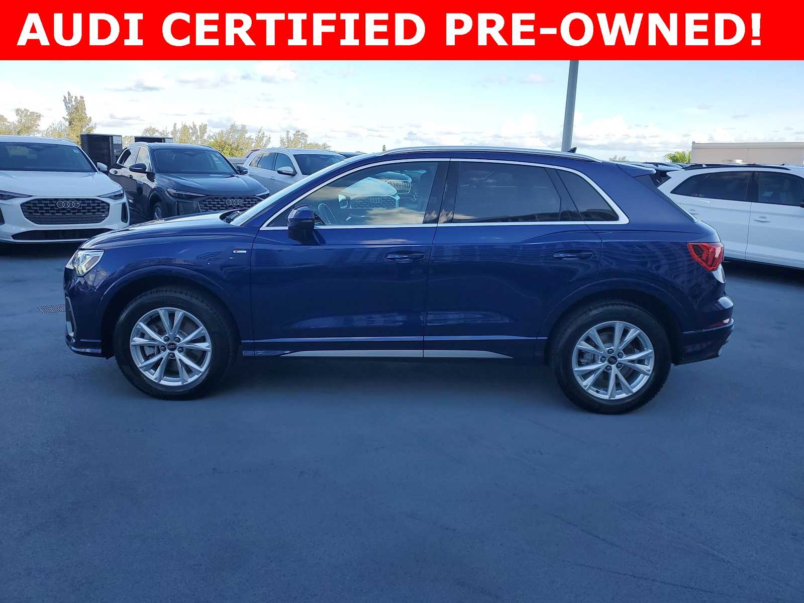 2024 Audi Q3 S line Premium photo 3