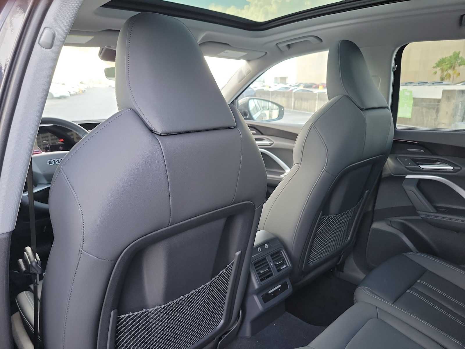 Thumbnail: 2025 Audi Q5 - 17