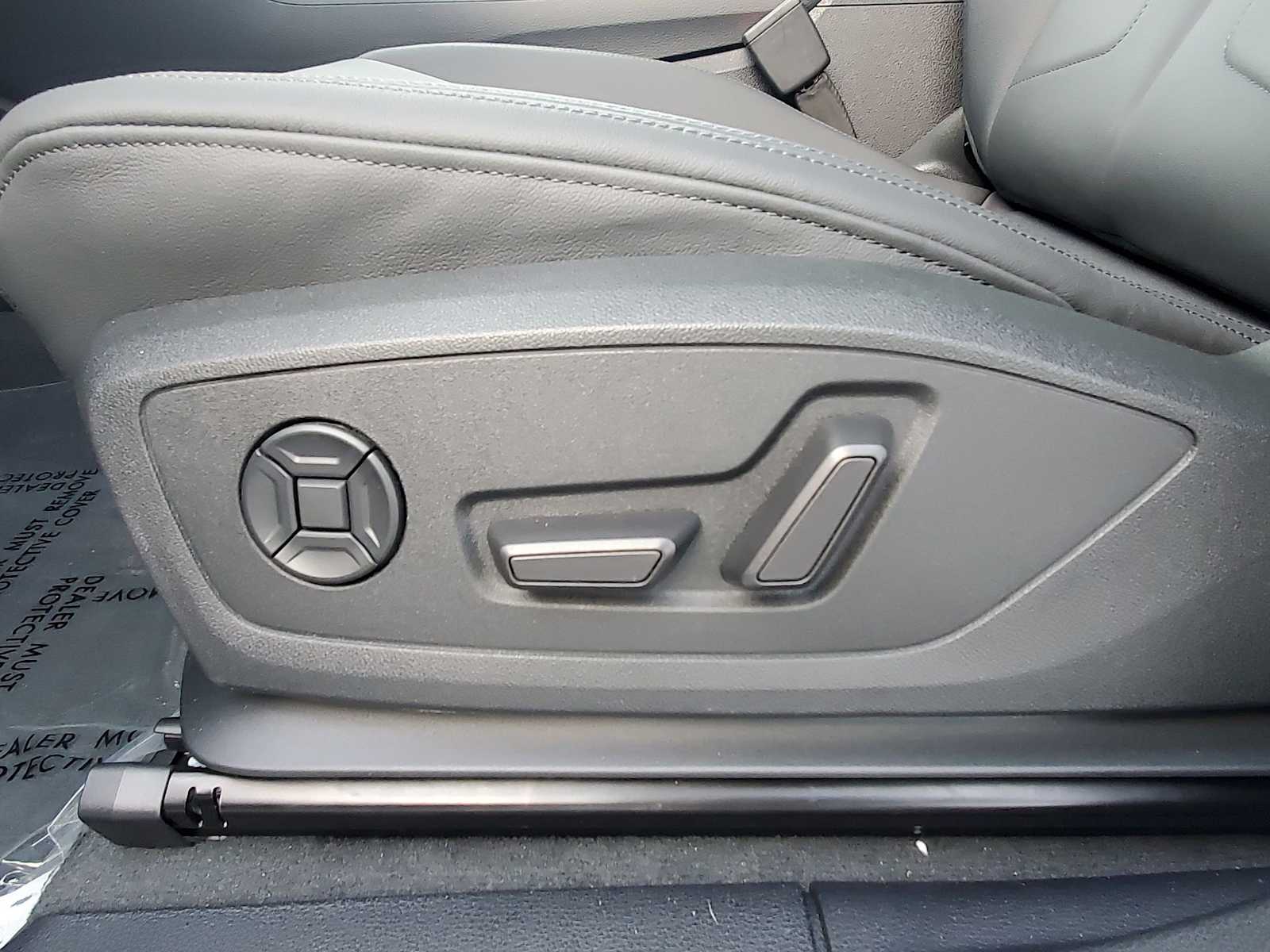 Thumbnail: 2023 Audi Q3 - 16