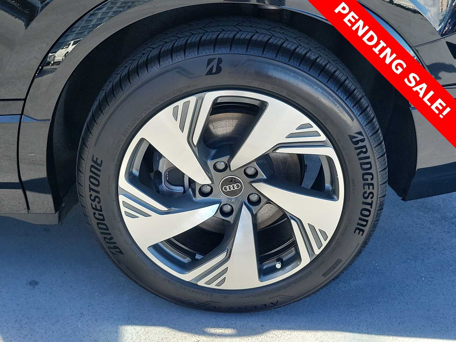 Thumbnail: 2025 Audi Q6 e-tron - 12