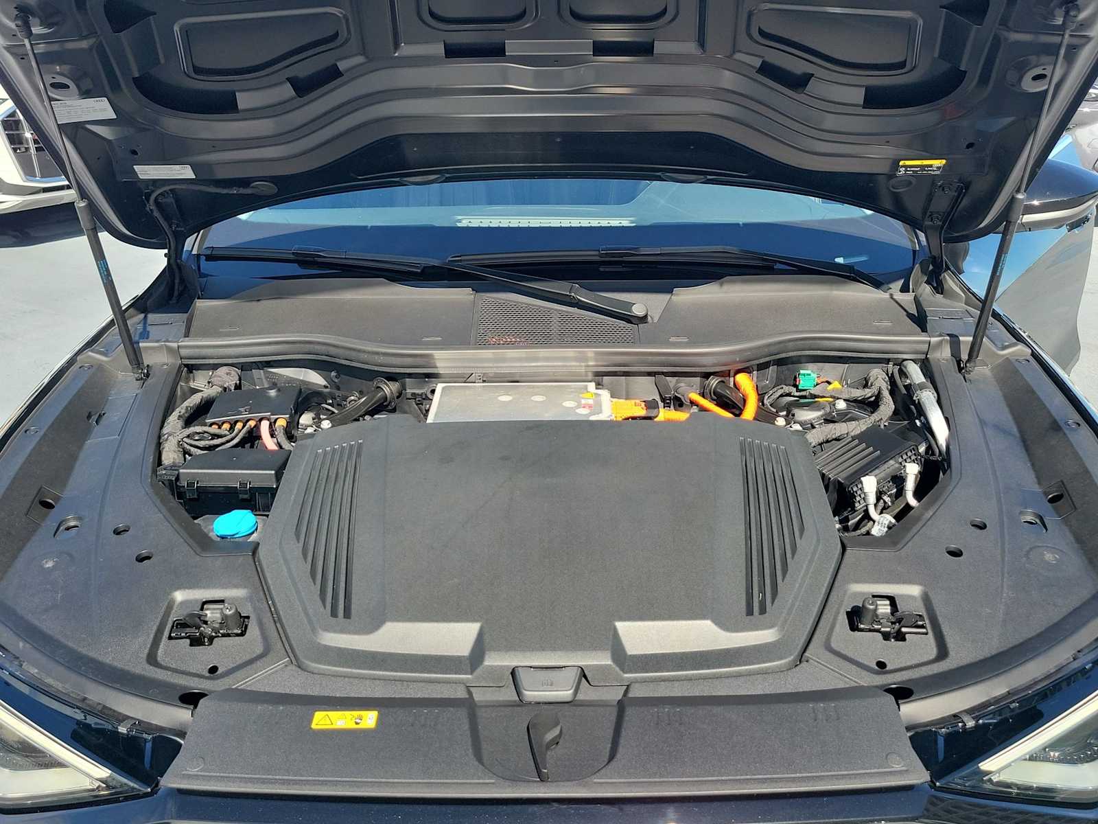 Thumbnail: 2019 Audi e-tron - 13