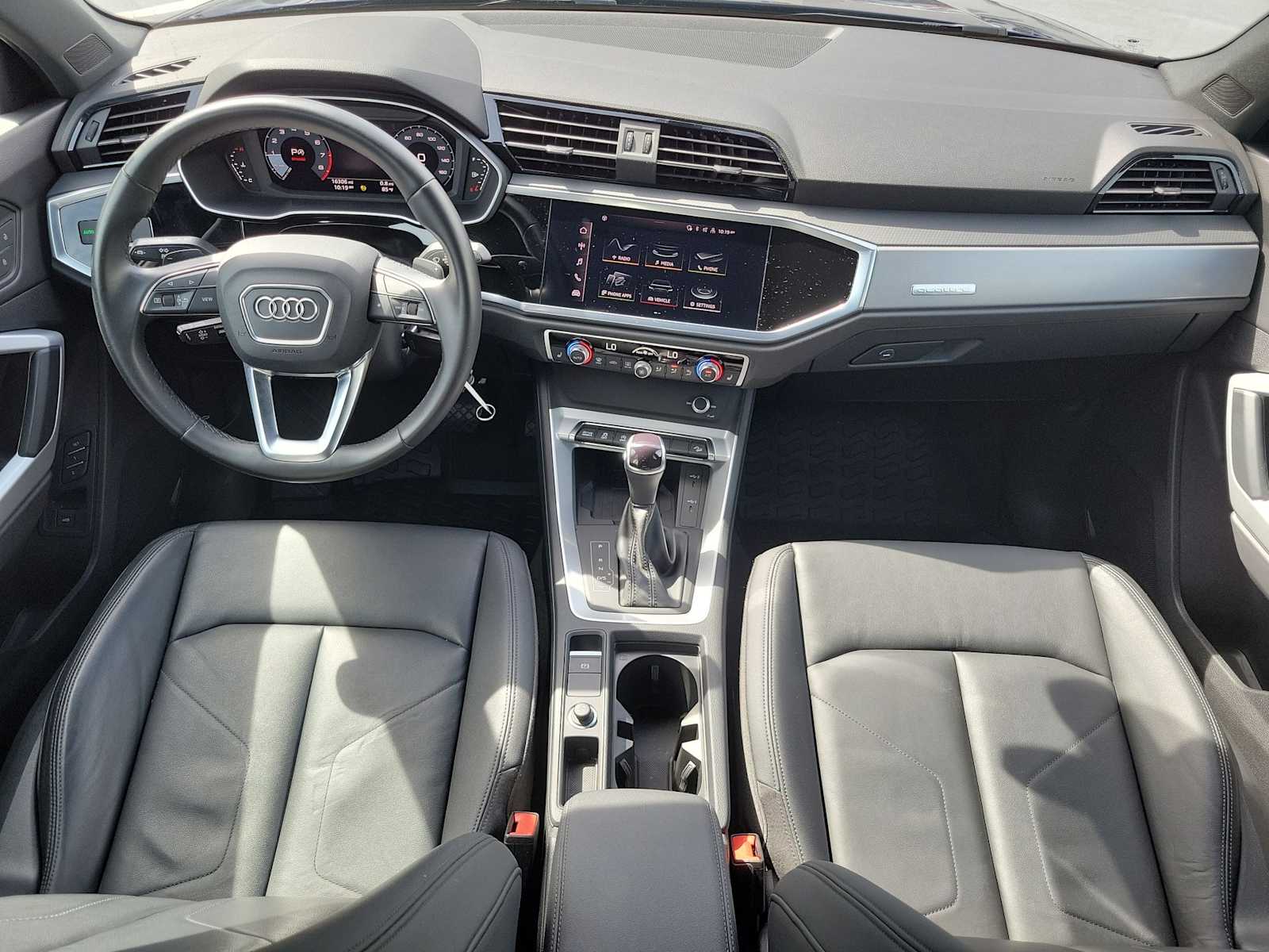 Thumbnail: 2022 Audi Q3 - 13