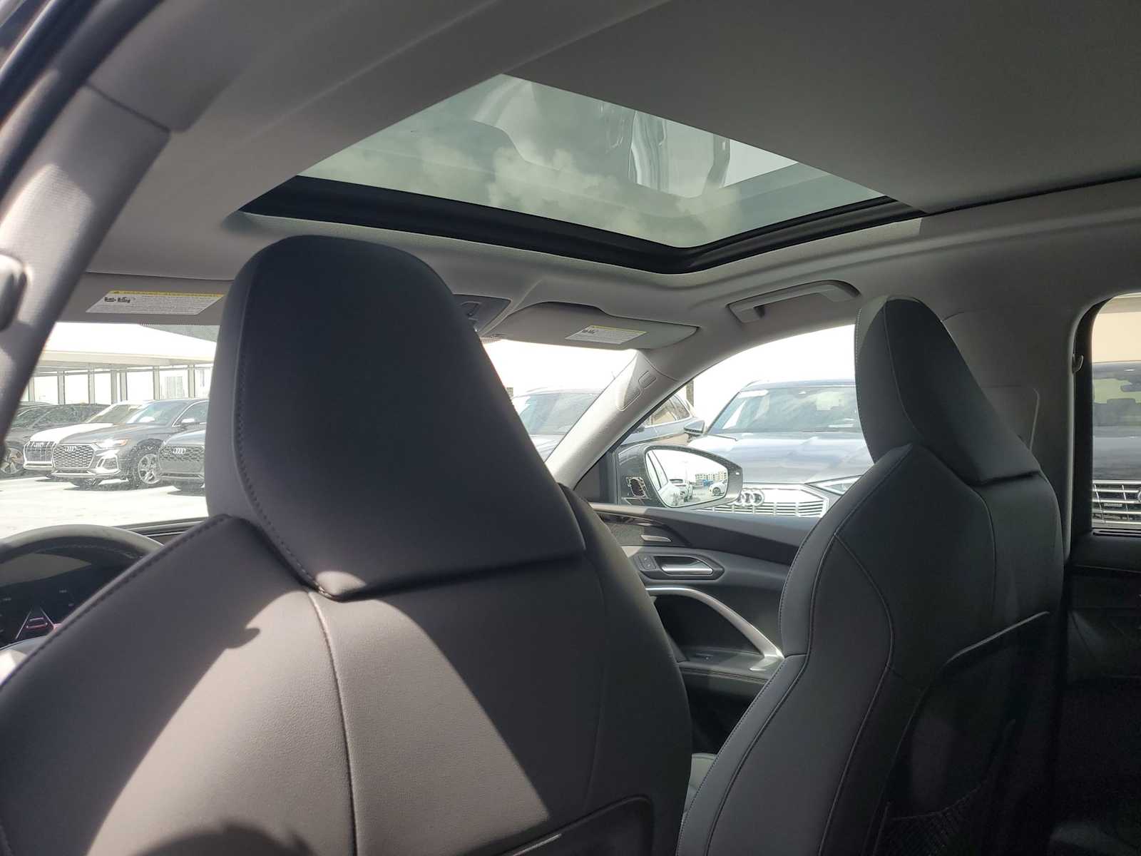 Thumbnail: 2025 Audi Q5 - 14