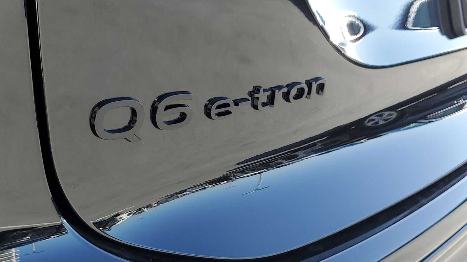Thumbnail: 2027 Audi Q6 e-tron - 12