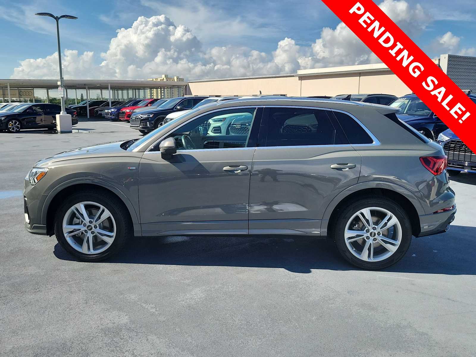 Thumbnail: 2022 Audi Q3 - 3