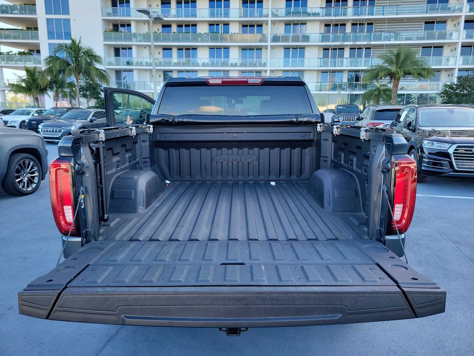 Thumbnail: 2021 GMC Sierra 1500 - 25