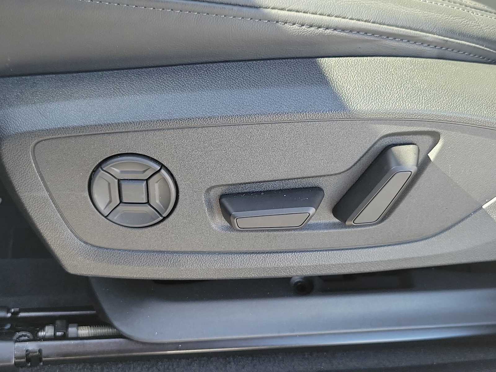 Thumbnail: 2024 Audi Q3 - 16