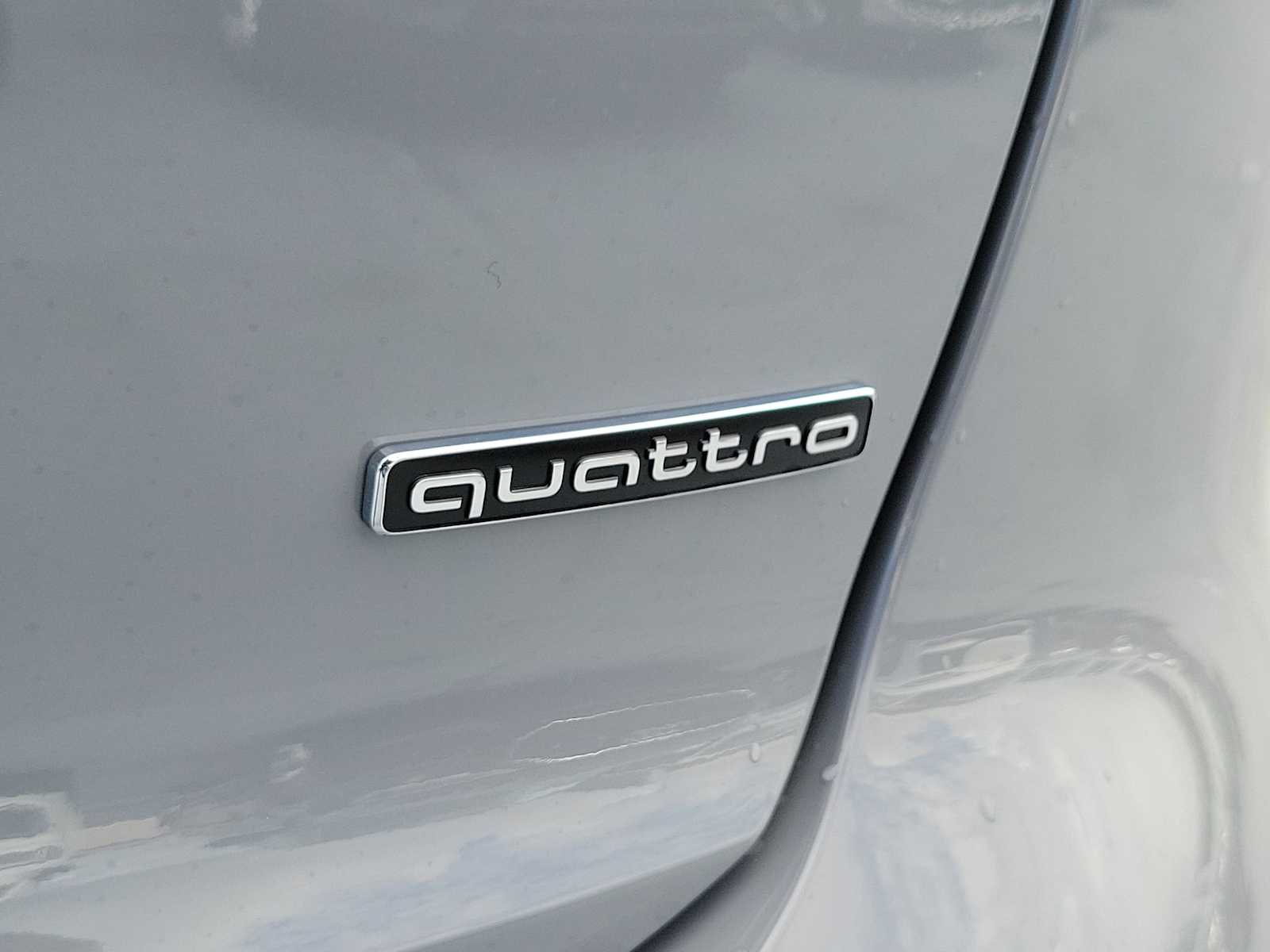 Thumbnail: 2026 Audi Q4 e-tron - 11