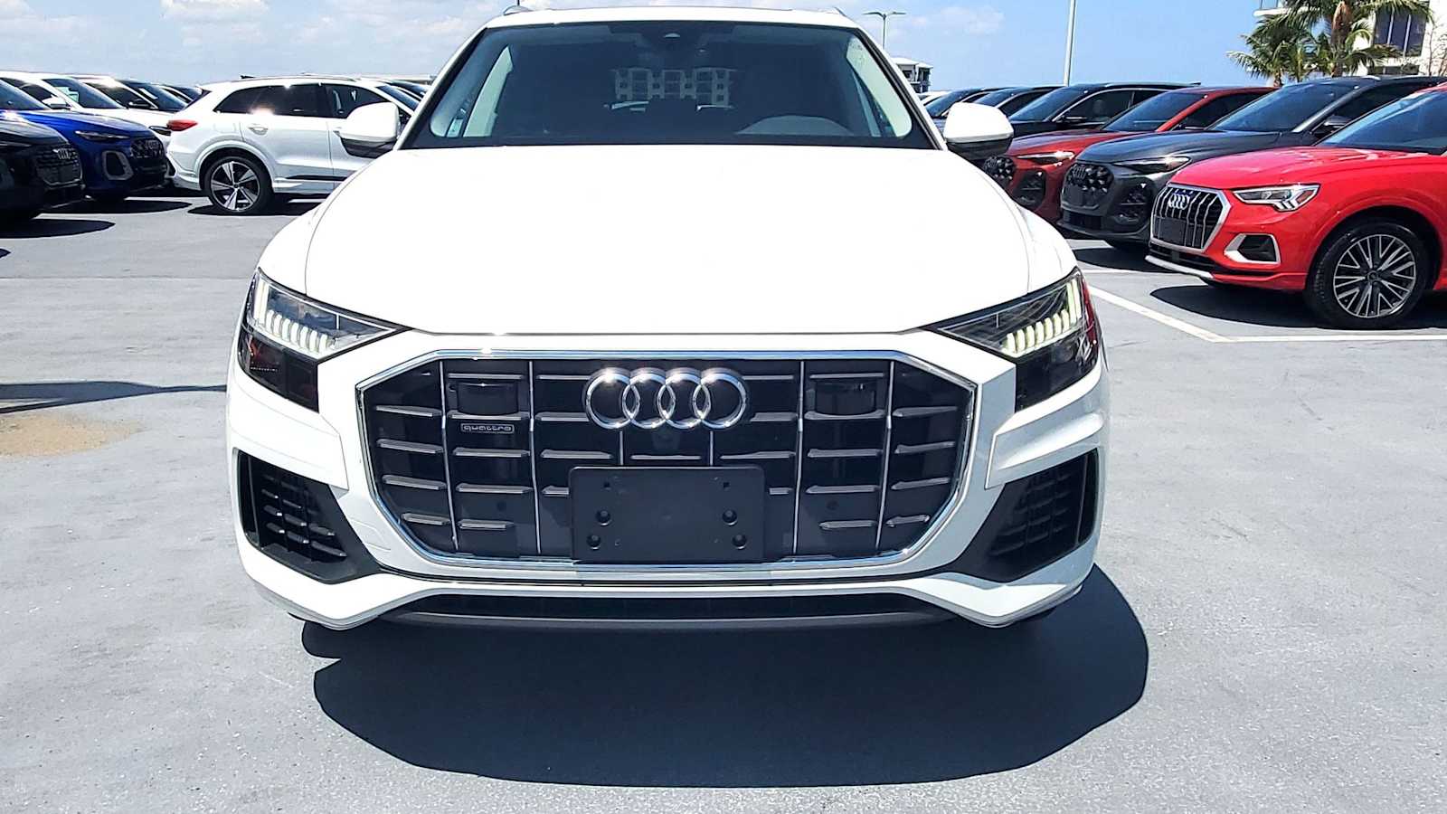 Thumbnail: 2023 Audi Q8 - 9