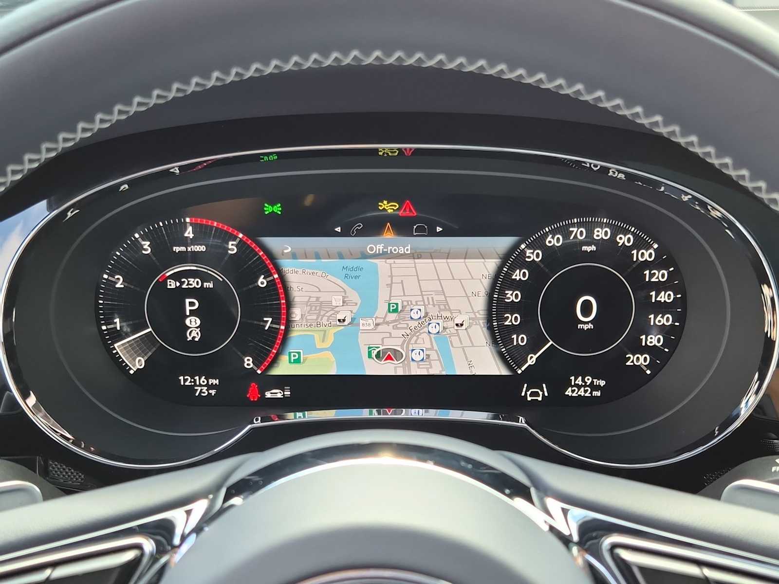 Thumbnail: 2025 Bentley Bentayga - 25