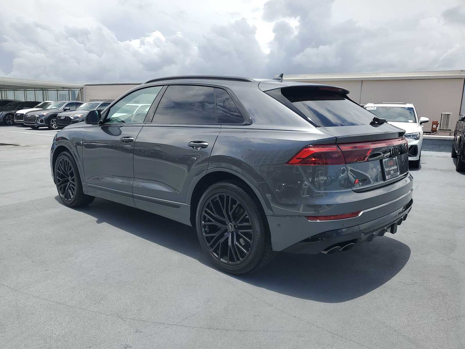 Thumbnail: 2025 Audi SQ8 - 4