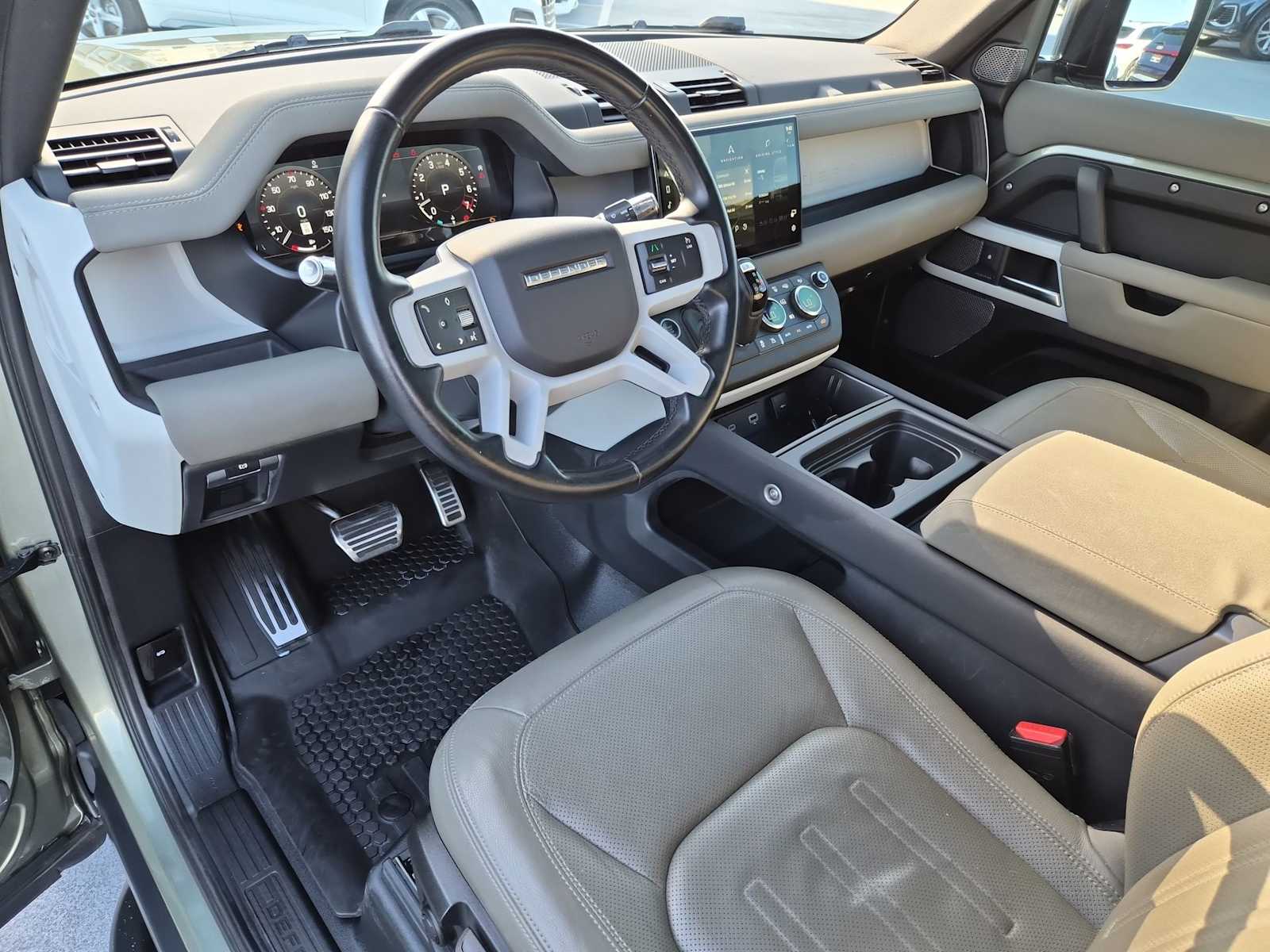 Thumbnail: 2022 Land Rover Defender - 2