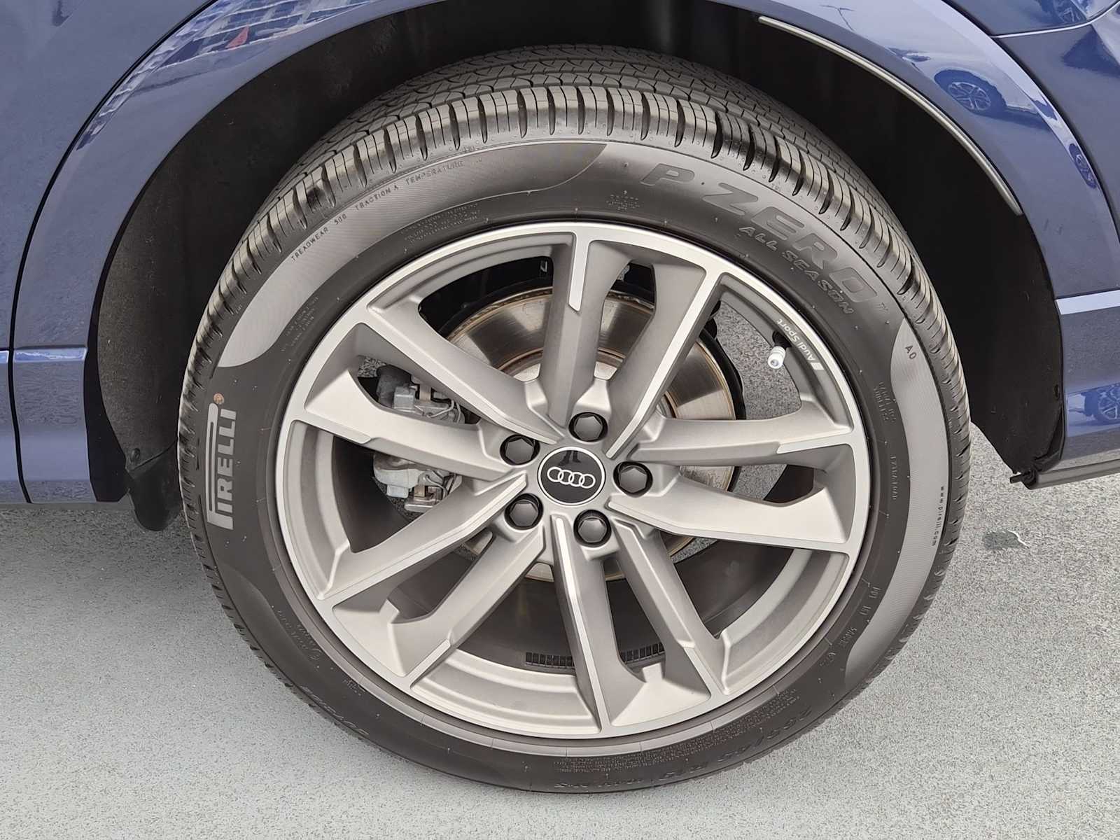 Thumbnail: 2025 Audi Q3 - 12