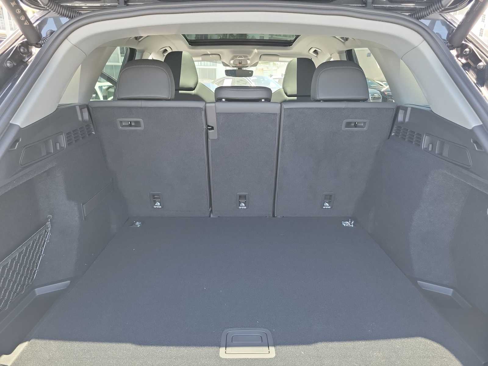 Thumbnail: 2025 Audi Q5 - 26