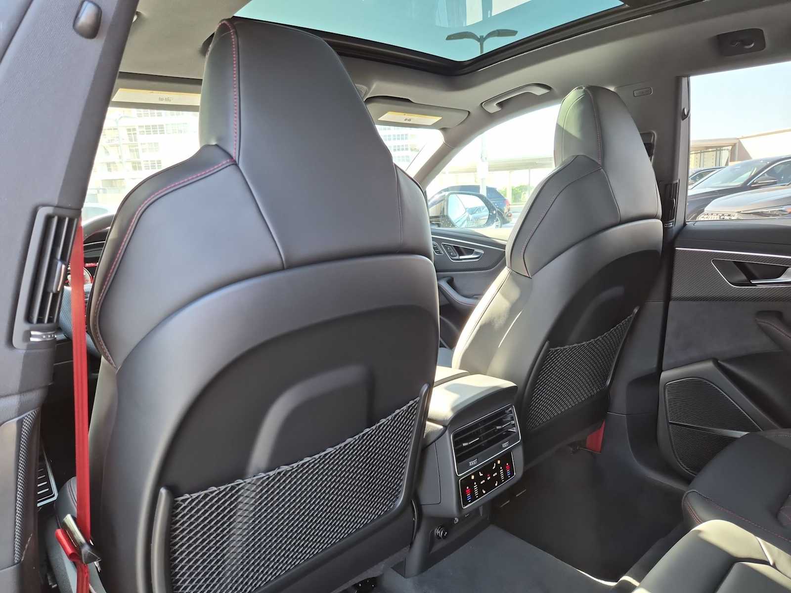 Thumbnail: 2026 Audi Q8 - 17