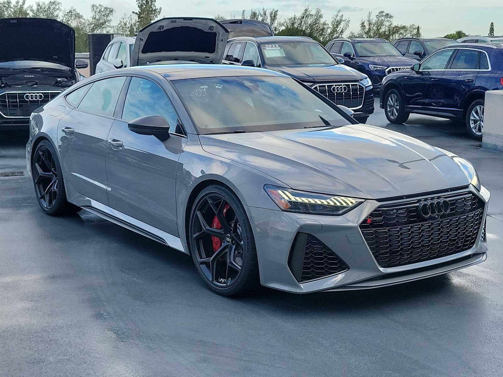 Thumbnail: 2026 Audi RS 7 - 8
