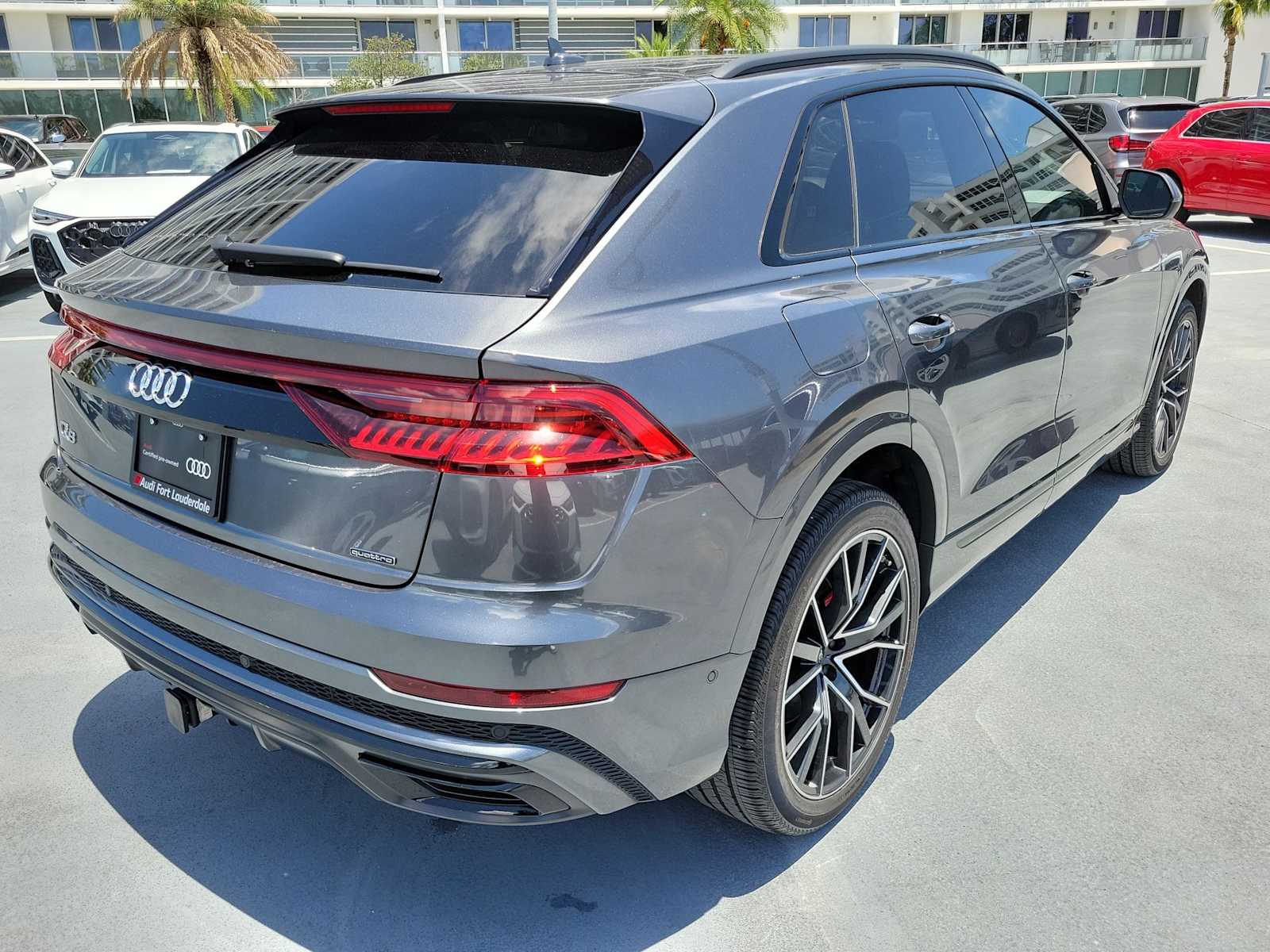 Thumbnail: 2023 Audi Q8 - 6