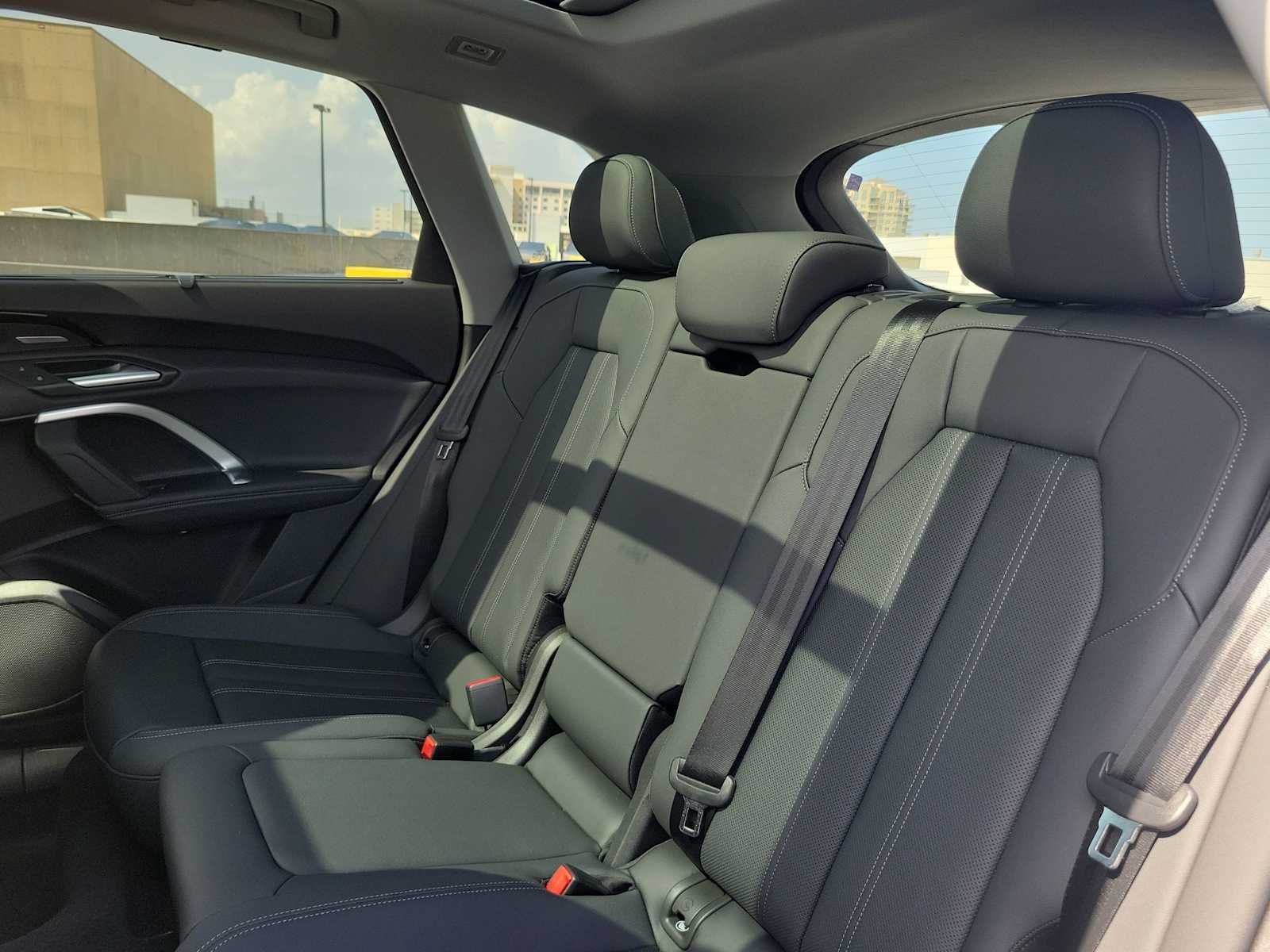 Thumbnail: 2025 Audi Q5 - 19