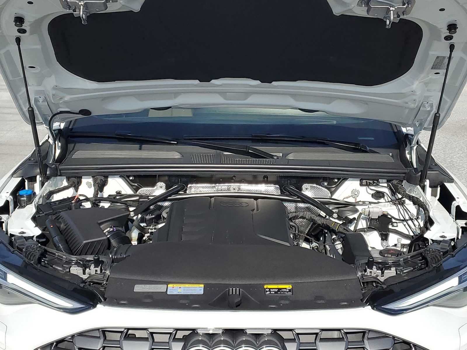 Thumbnail: 2025 Audi Q5 - 13