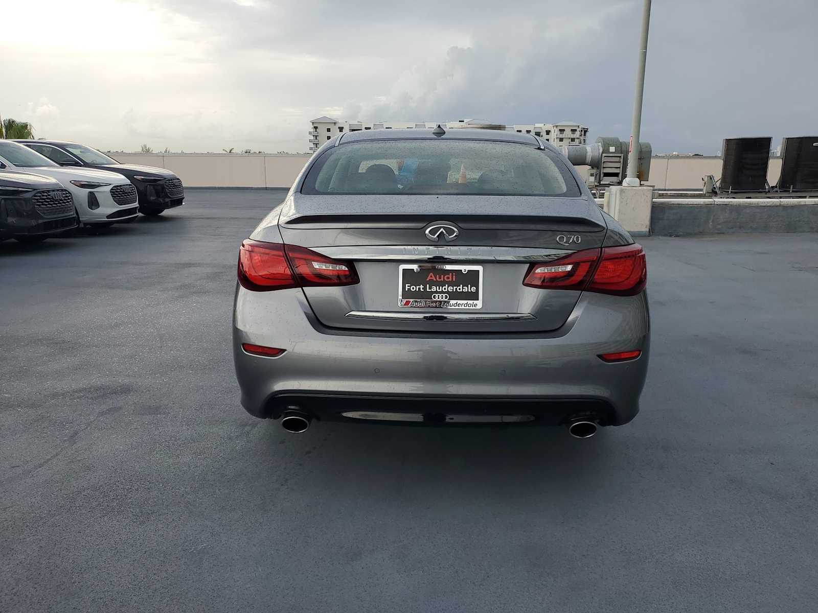 Thumbnail: 2017 INFINITI Q70 - 5