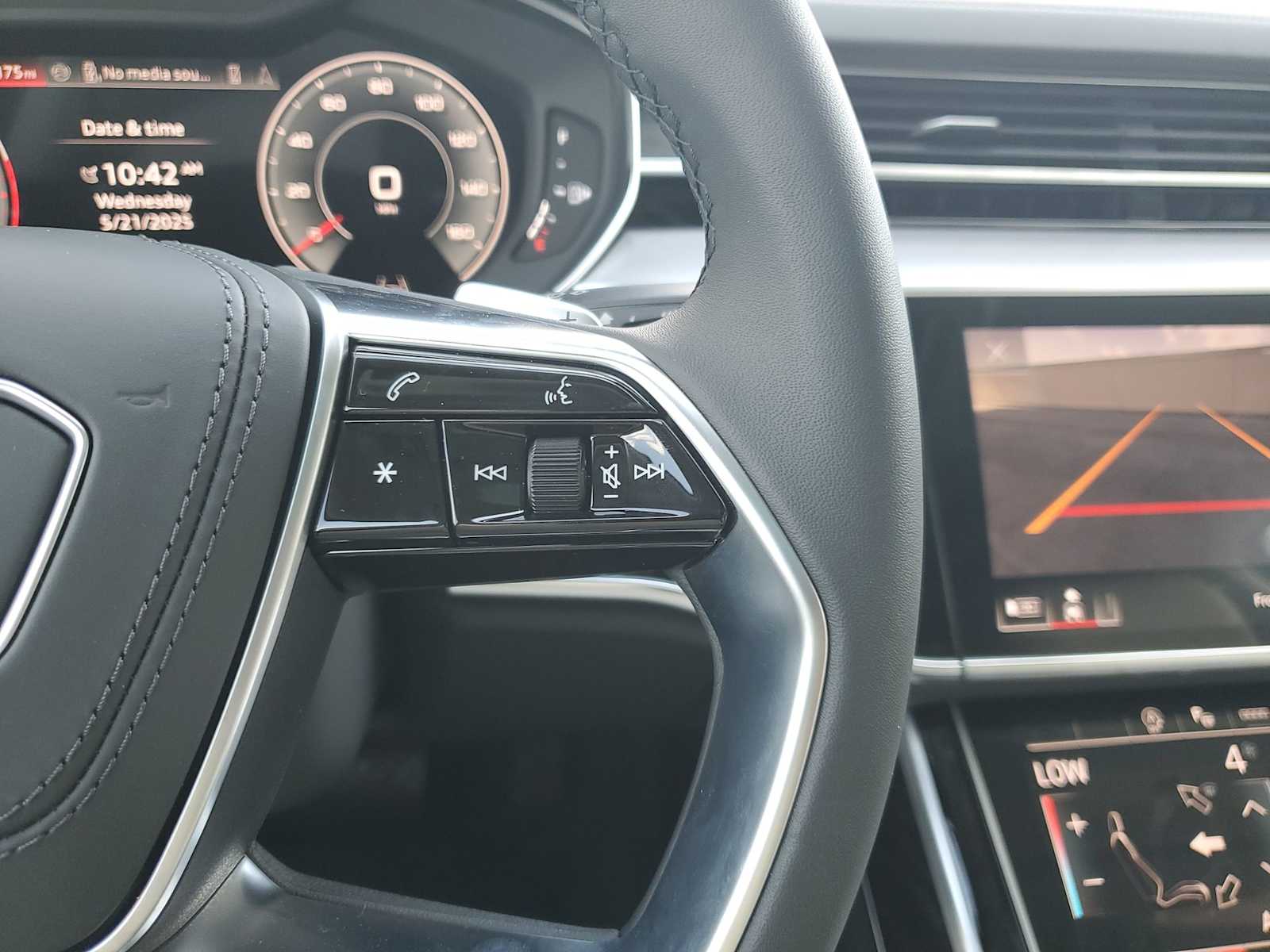 2025 Audi A8 L 18