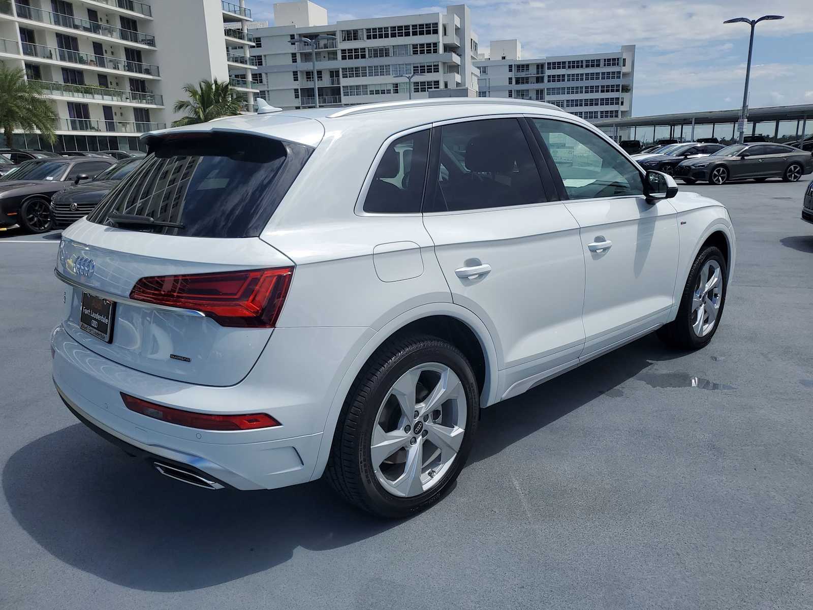 Thumbnail: 2023 Audi Q5 - 6