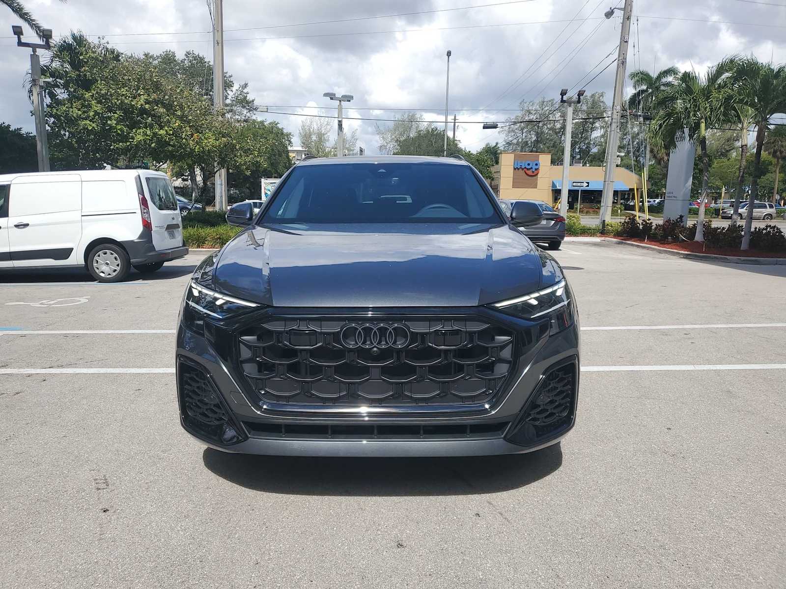 Thumbnail: 2025 Audi Q8 - 8