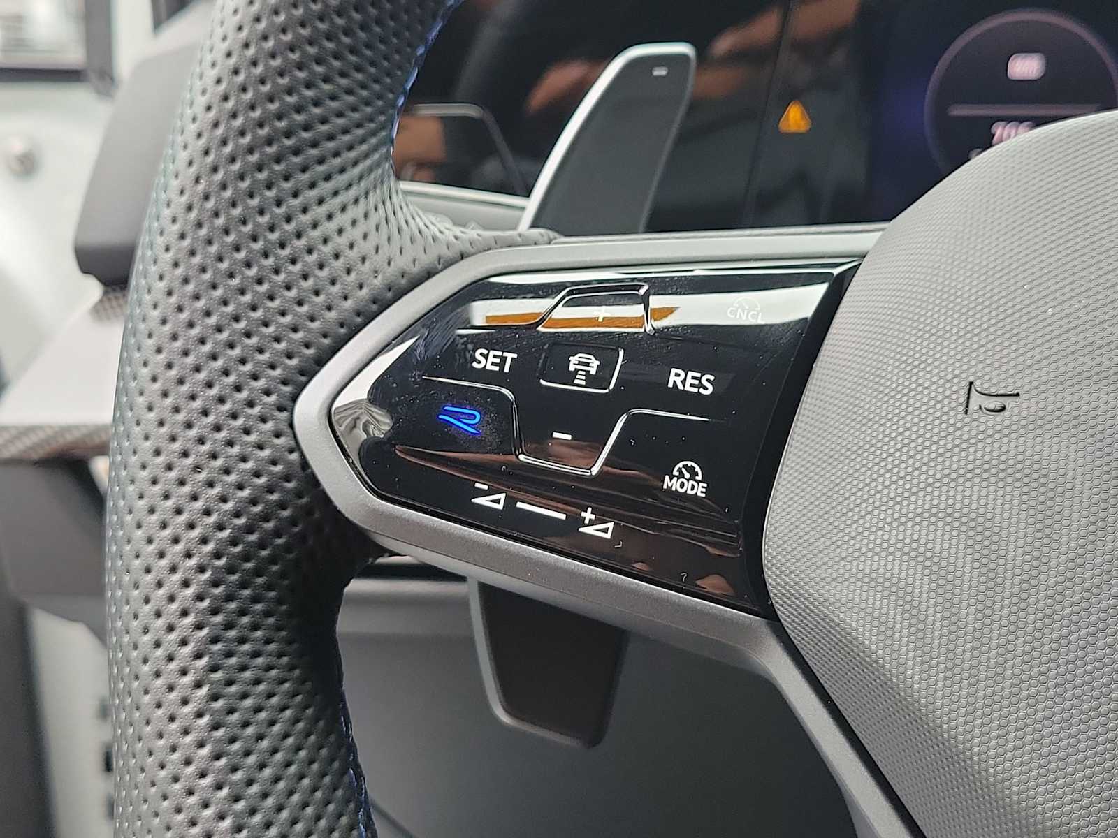 Thumbnail: 2025 Volkswagen Golf - 20