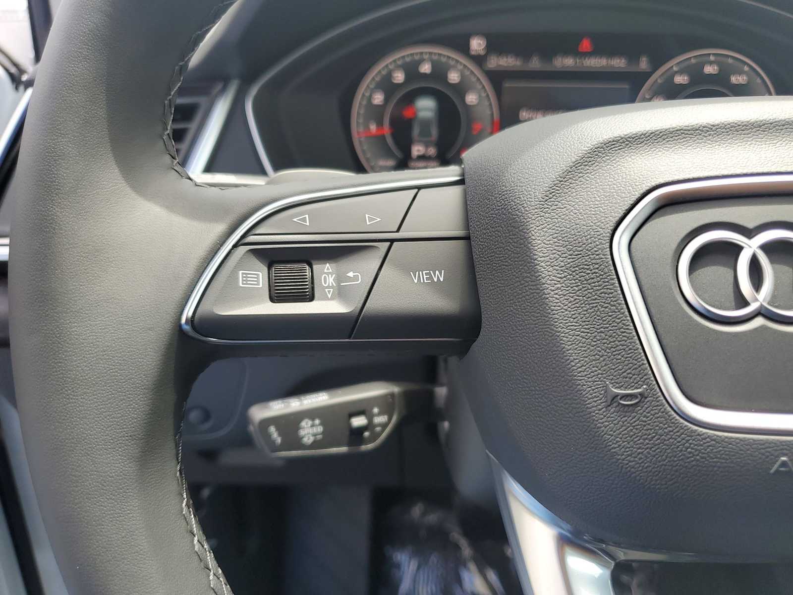 Thumbnail: 2023 Audi Q5 - 21