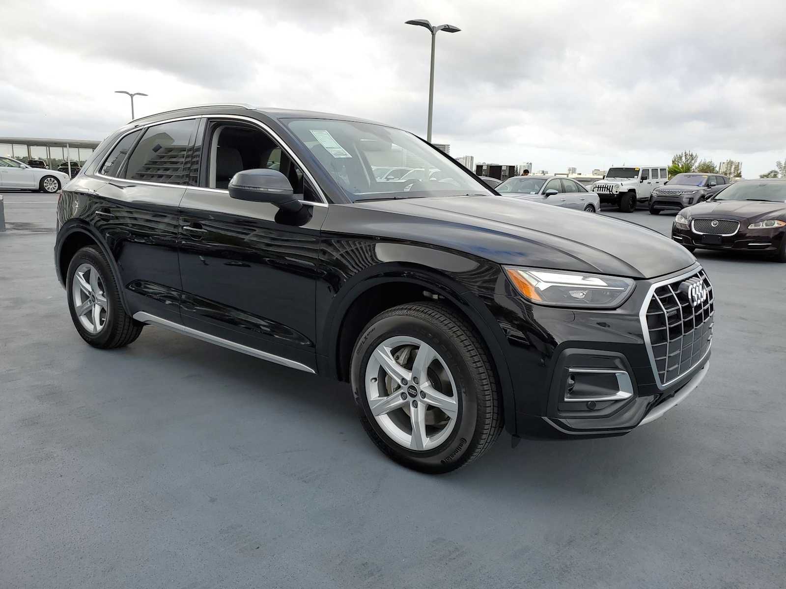 Thumbnail: 2023 Audi Q5 - 8