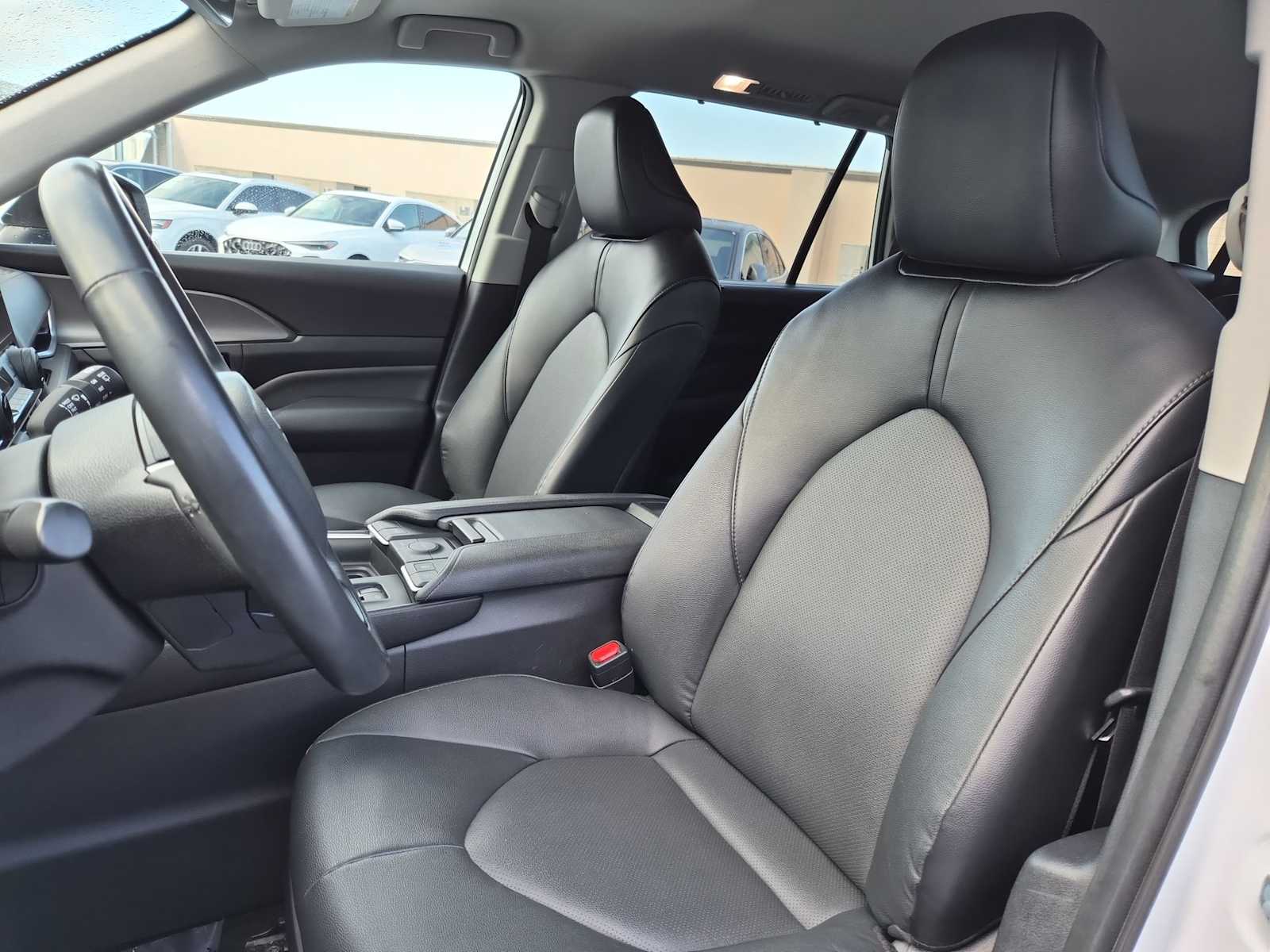 Thumbnail: 2024 Toyota Grand Highlander - 15