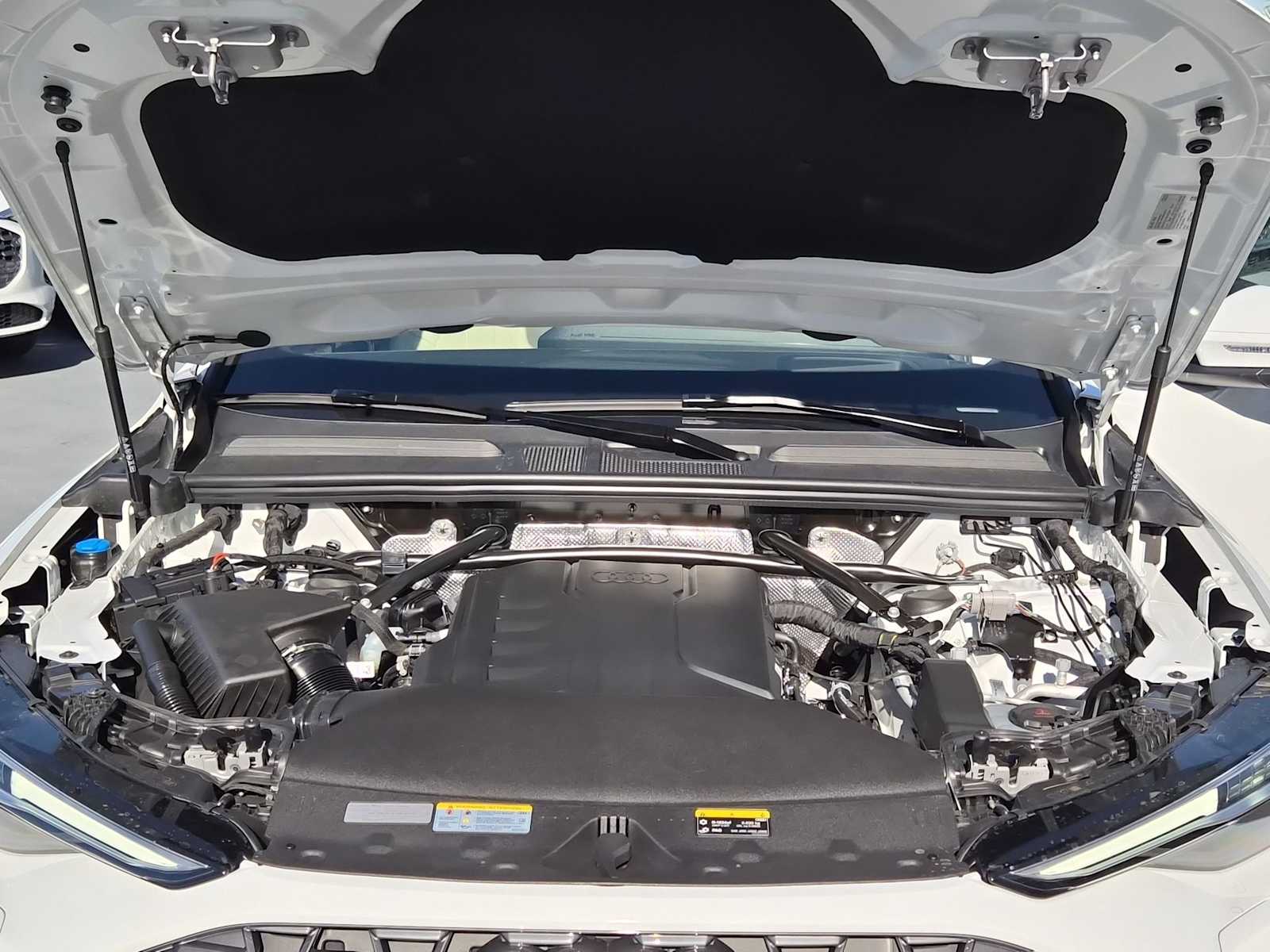 Thumbnail: 2025 Audi Q5 - 13