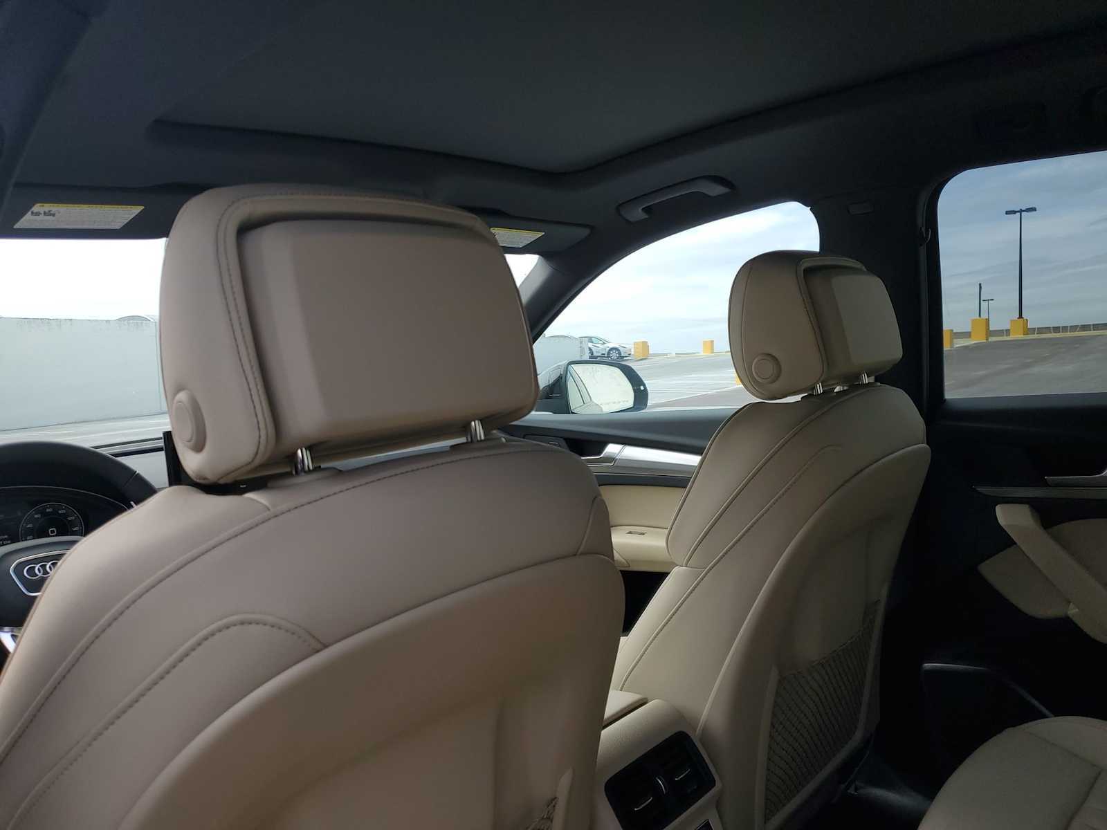 Thumbnail: 2025 Audi Q5 - 14