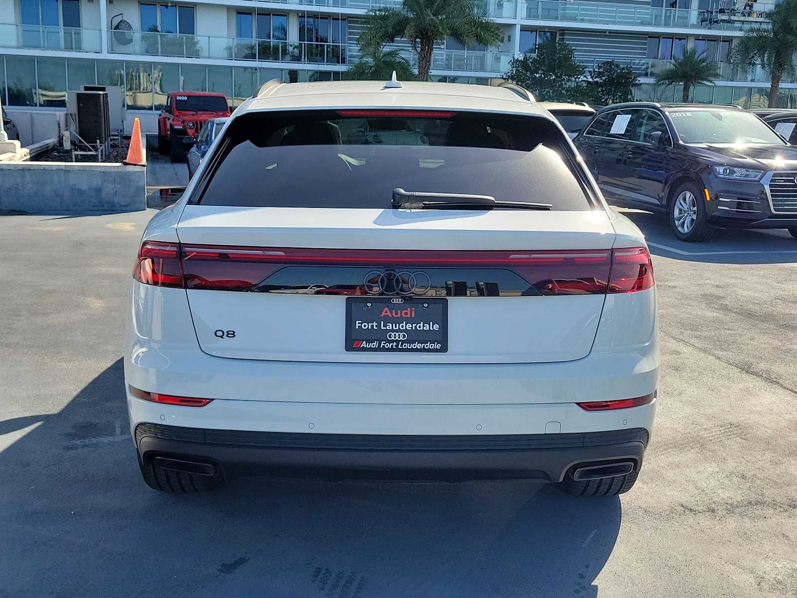 Thumbnail: 2025 Audi Q8 - 5