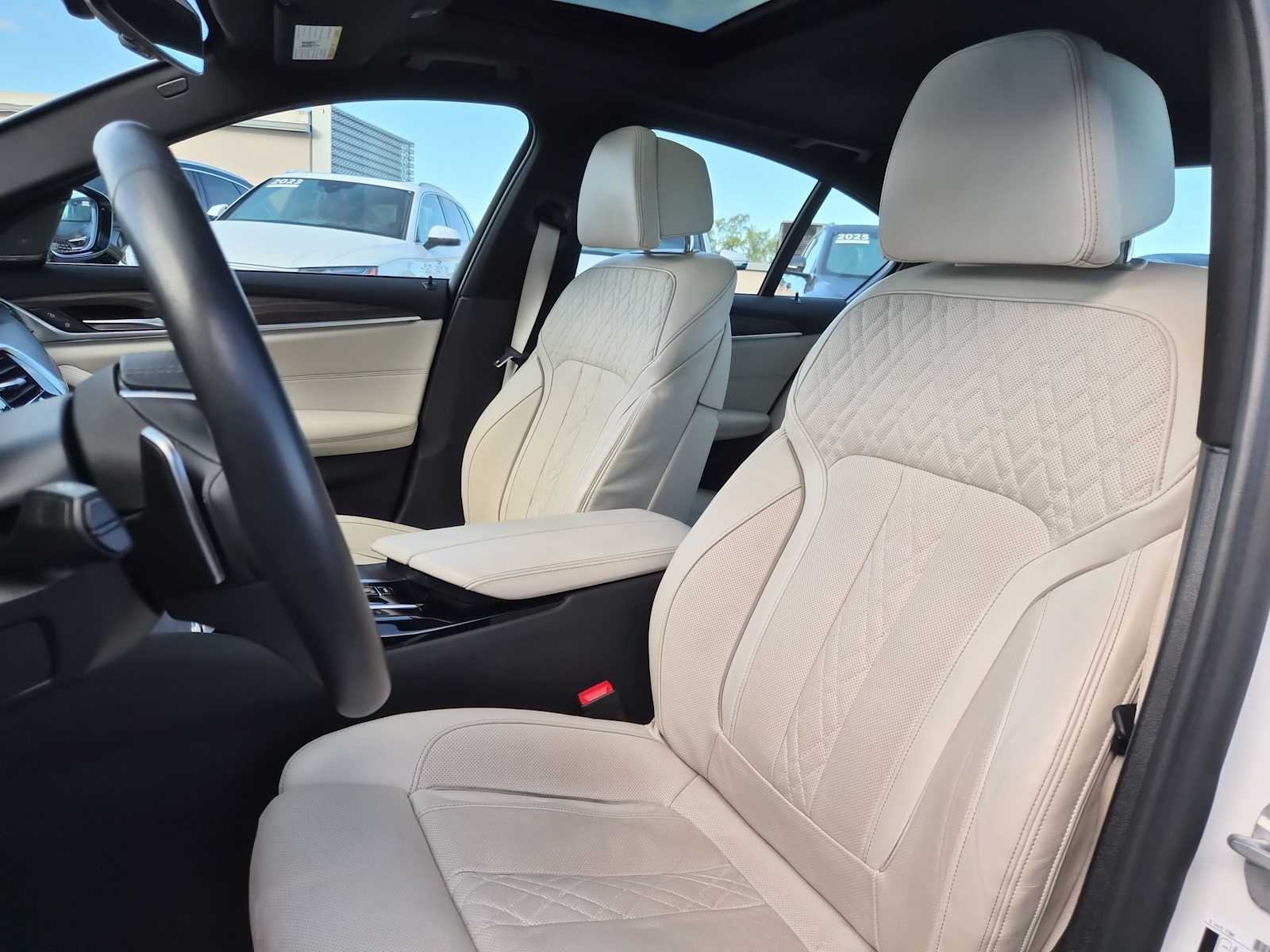 Thumbnail: 2021 BMW 5 Series - 15