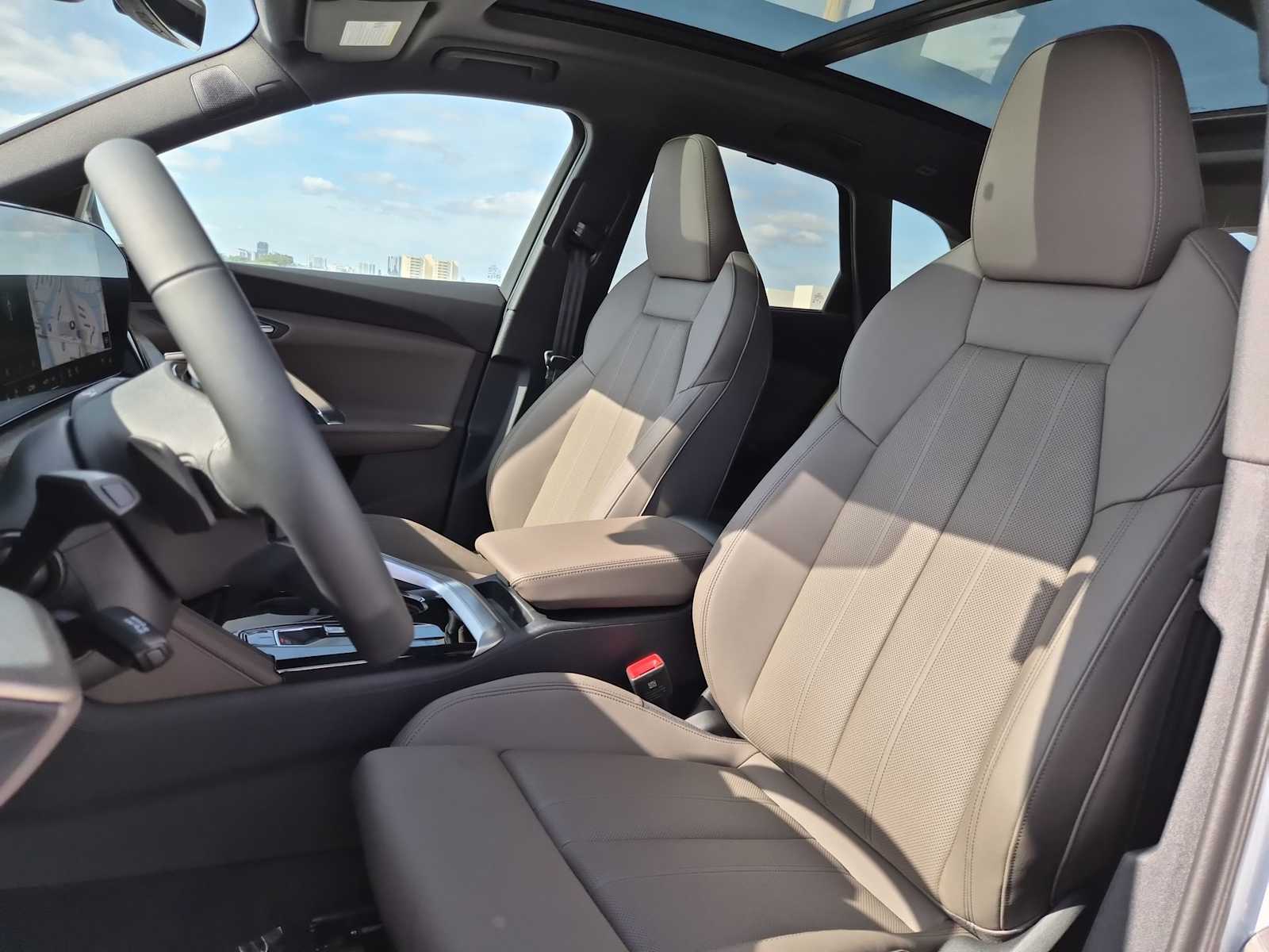 Thumbnail: 2025 Audi Q5 - 15