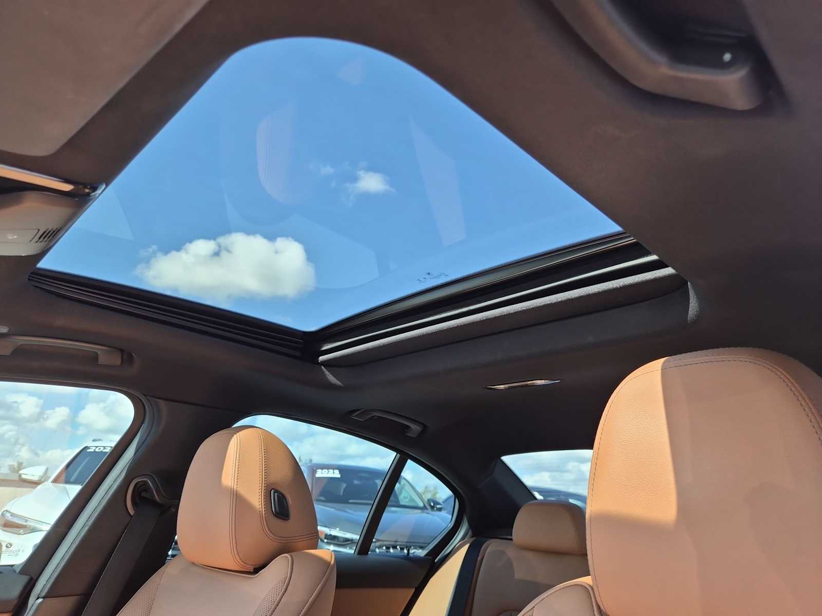 Thumbnail: 2023 BMW 3 Series - 18