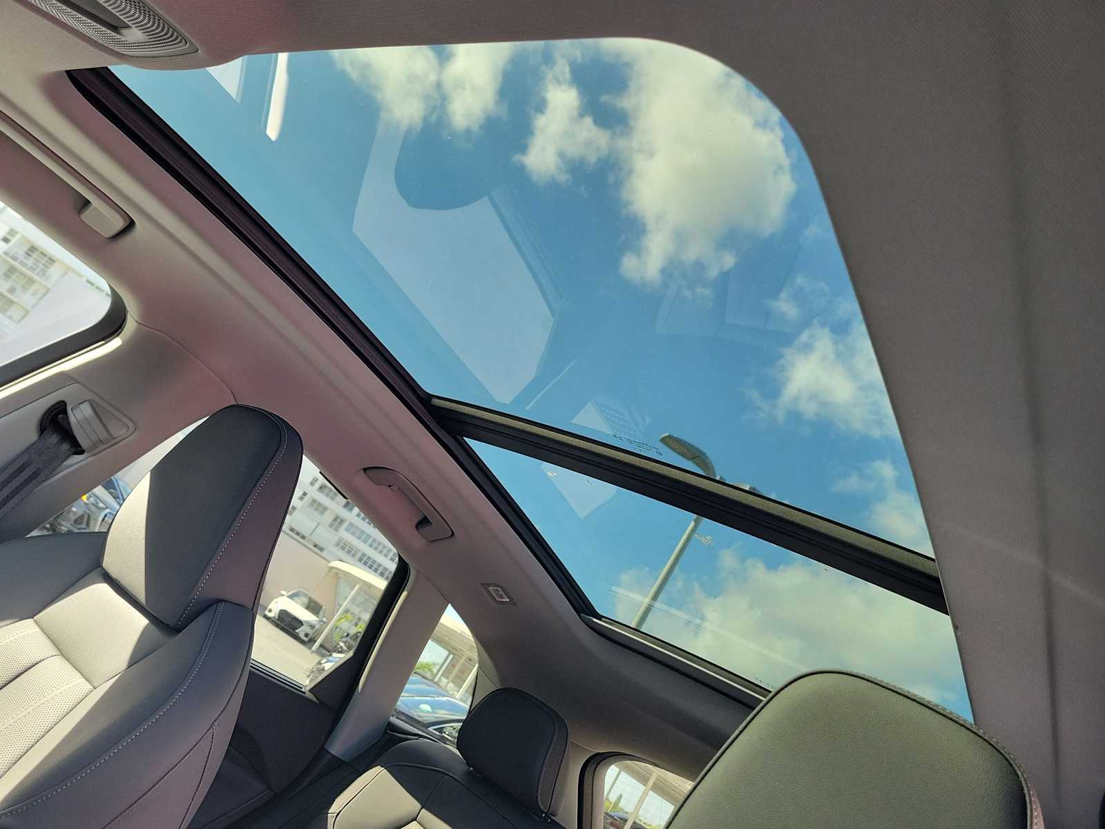 Thumbnail: 2025 Audi Q5 - 18