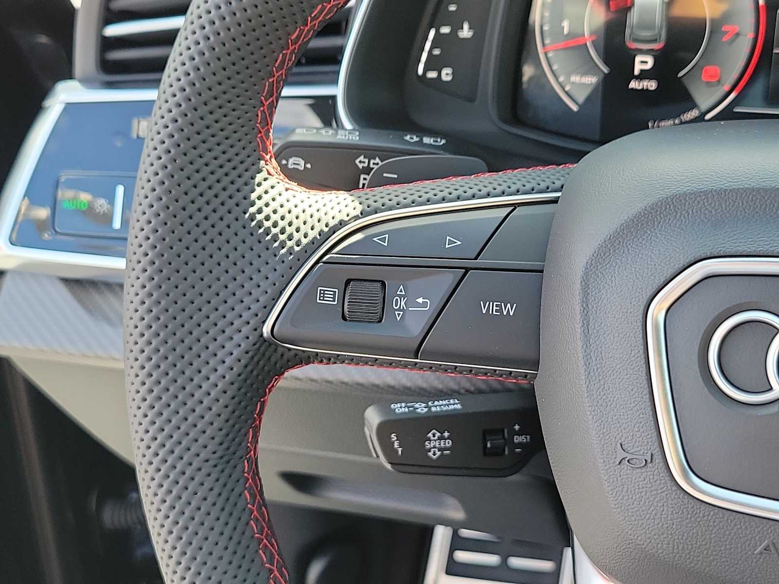 Thumbnail: 2026 Audi Q8 - 21