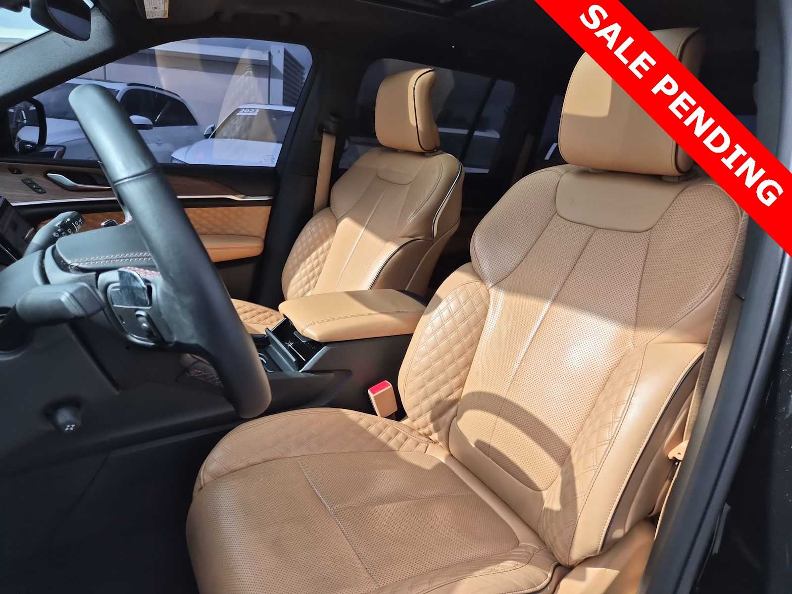 Thumbnail: 2022 Jeep Grand Cherokee - 15