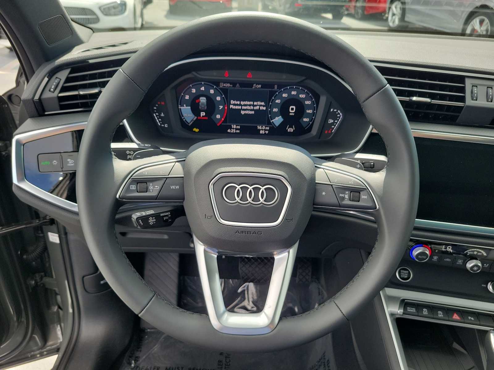 Thumbnail: 2025 Audi Q3 - 20