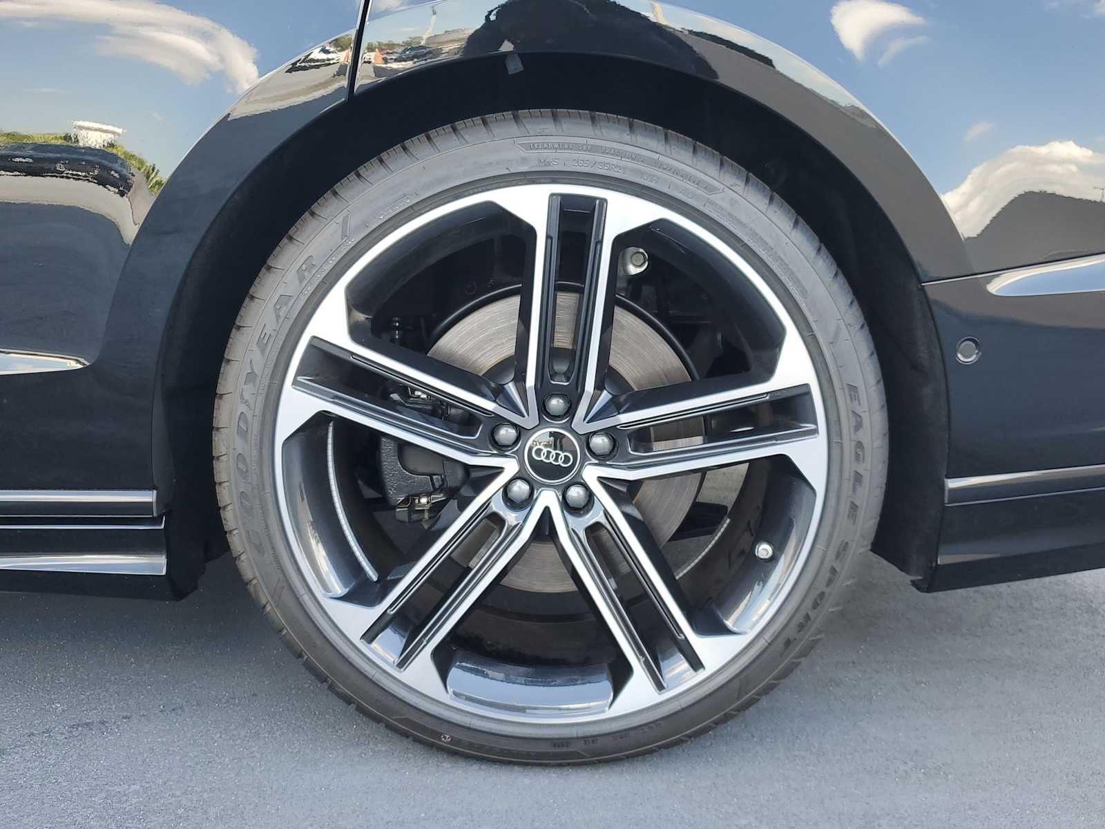 2025 Audi A8 L 10