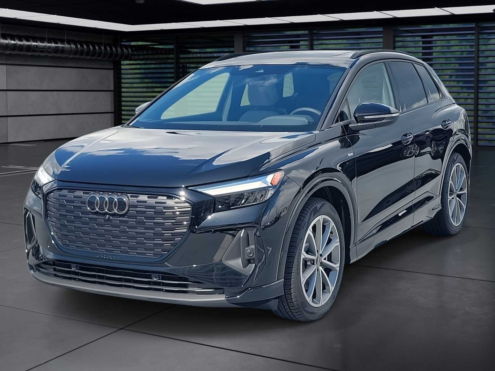 Thumbnail: 2026 Audi Q4 e-tron - 1