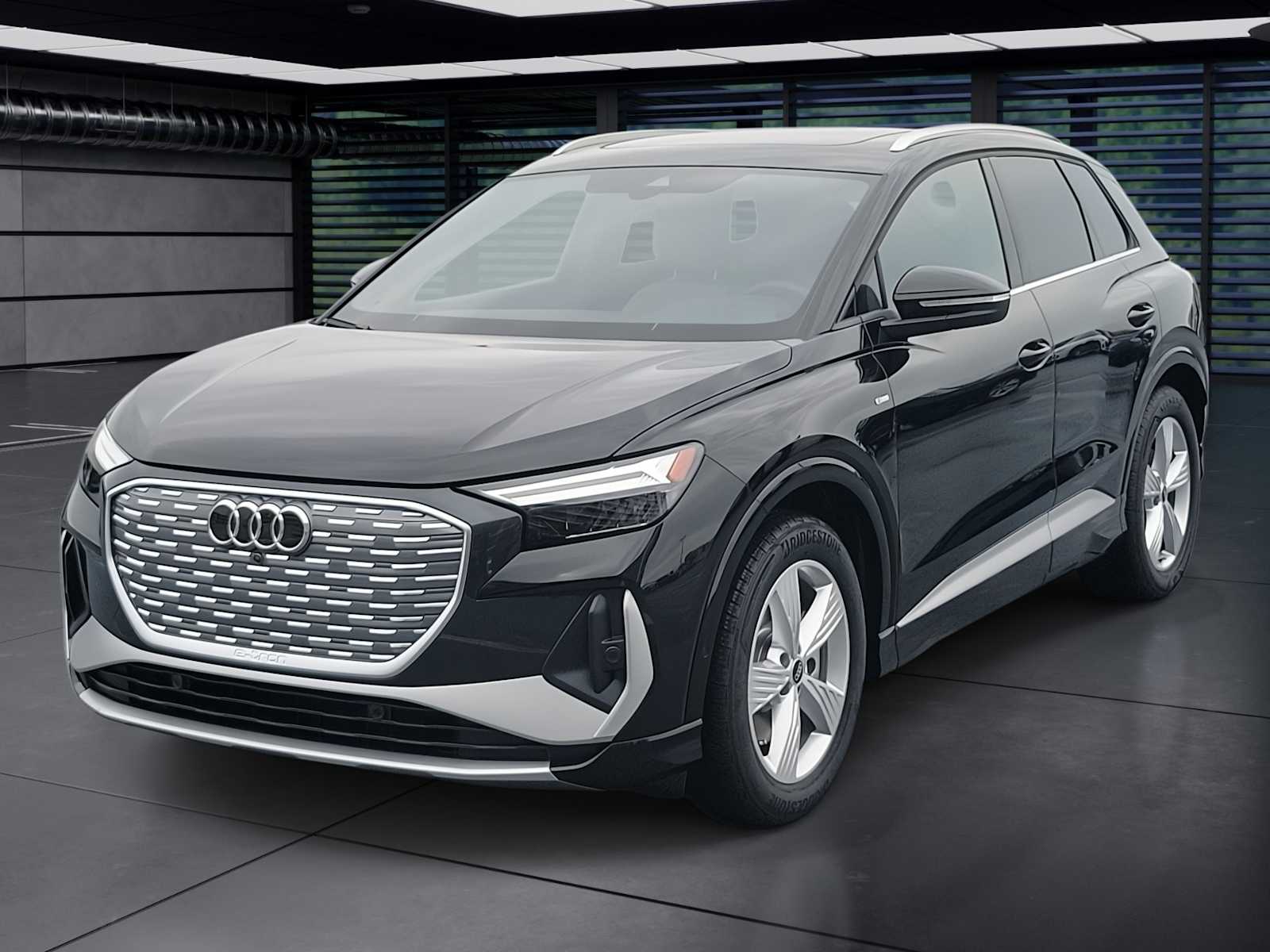 Thumbnail: 2026 Audi Q4 e-tron - 1