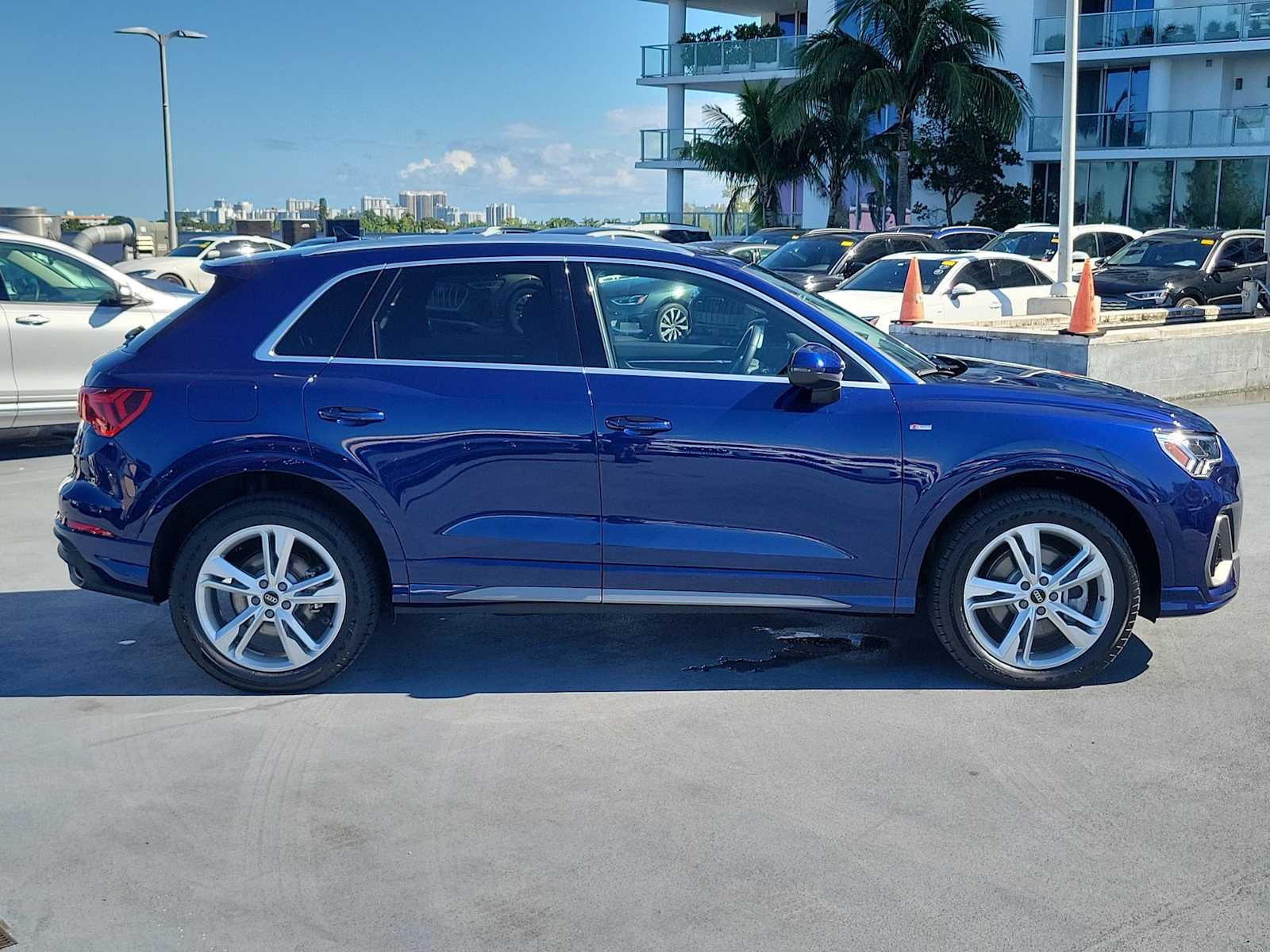 Thumbnail: 2024 Audi Q3 - 7