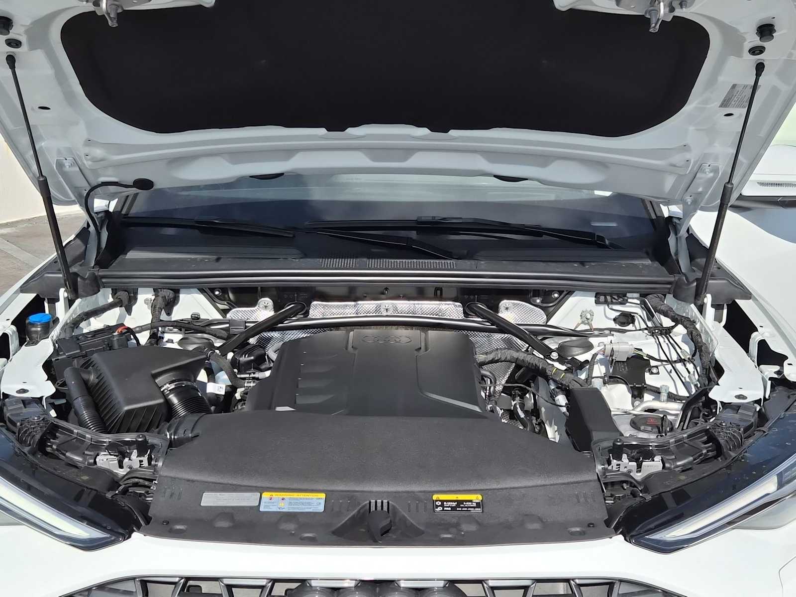 Thumbnail: 2025 Audi Q5 - 13