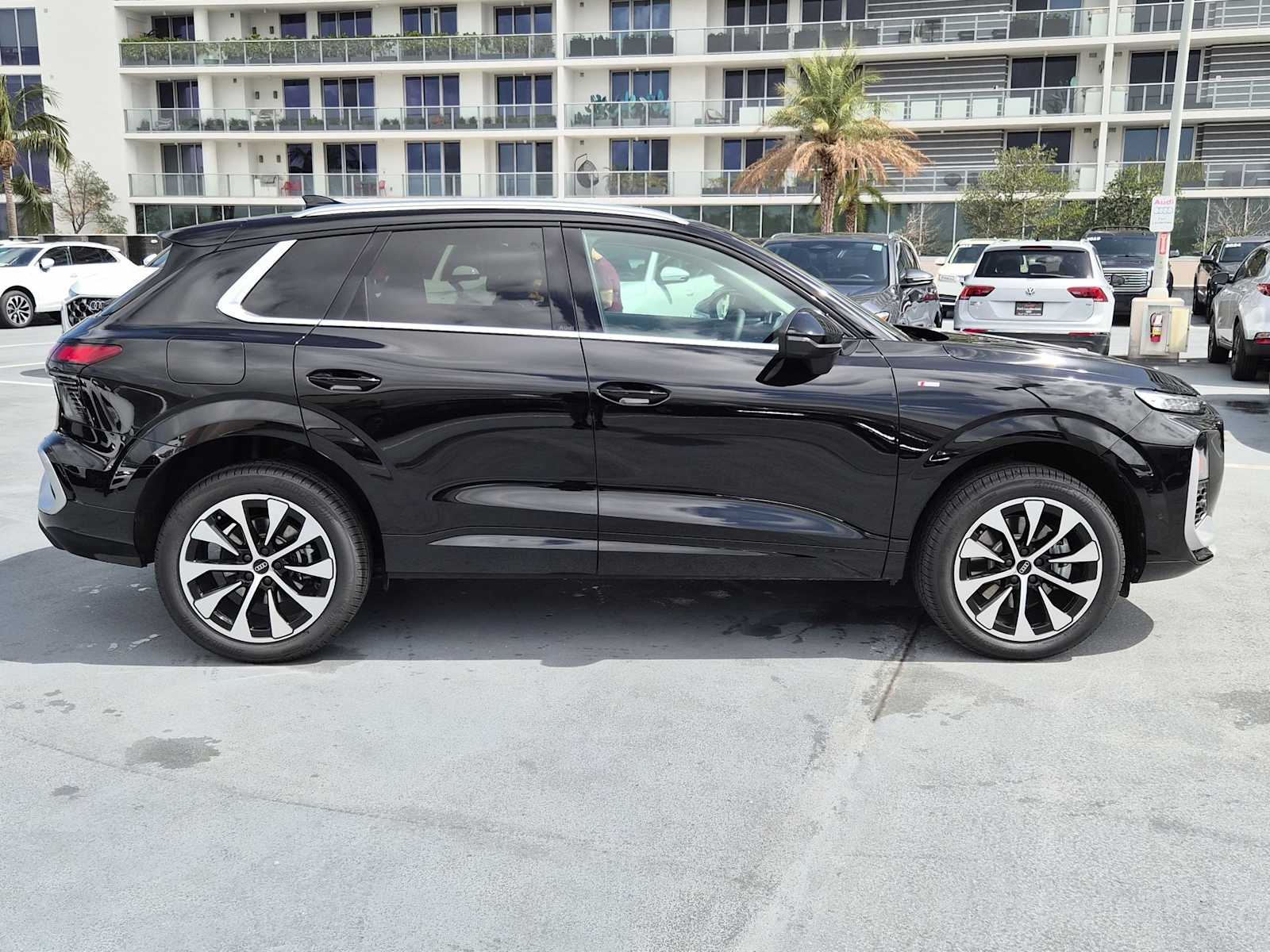 Thumbnail: 2026 Audi Q3 - 7